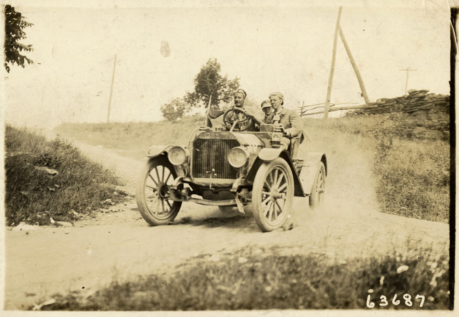 Spooner & Wells, Dynamic Shots of the Munsey Historic Tour, 1910