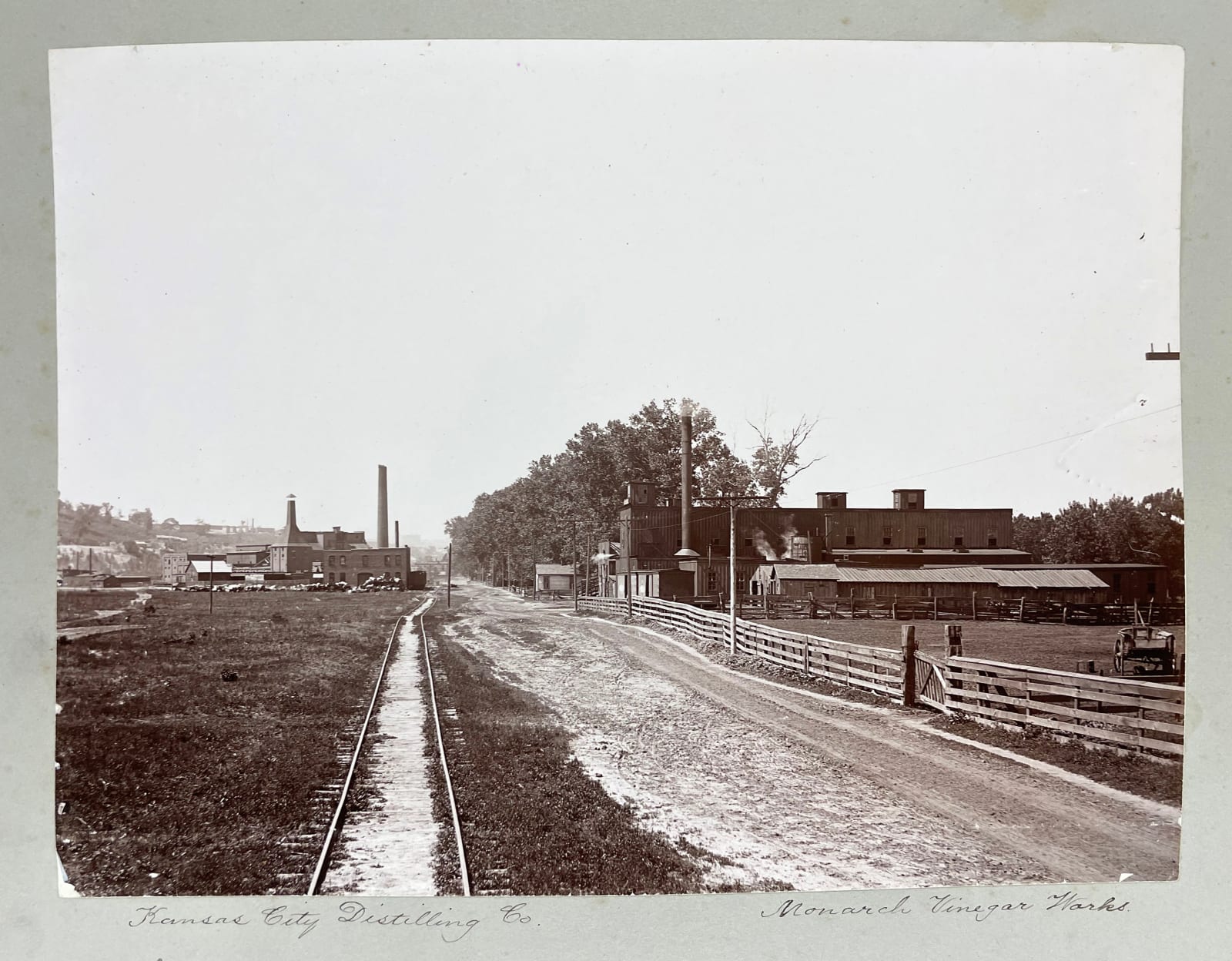 E.J. Davison, Sunlight Sketches in Missouri and Arkansas. Being photographs of Kansas City and along the Line of The Kansas City, Pittsburg & Gulf R.R." Kansas City, 1895