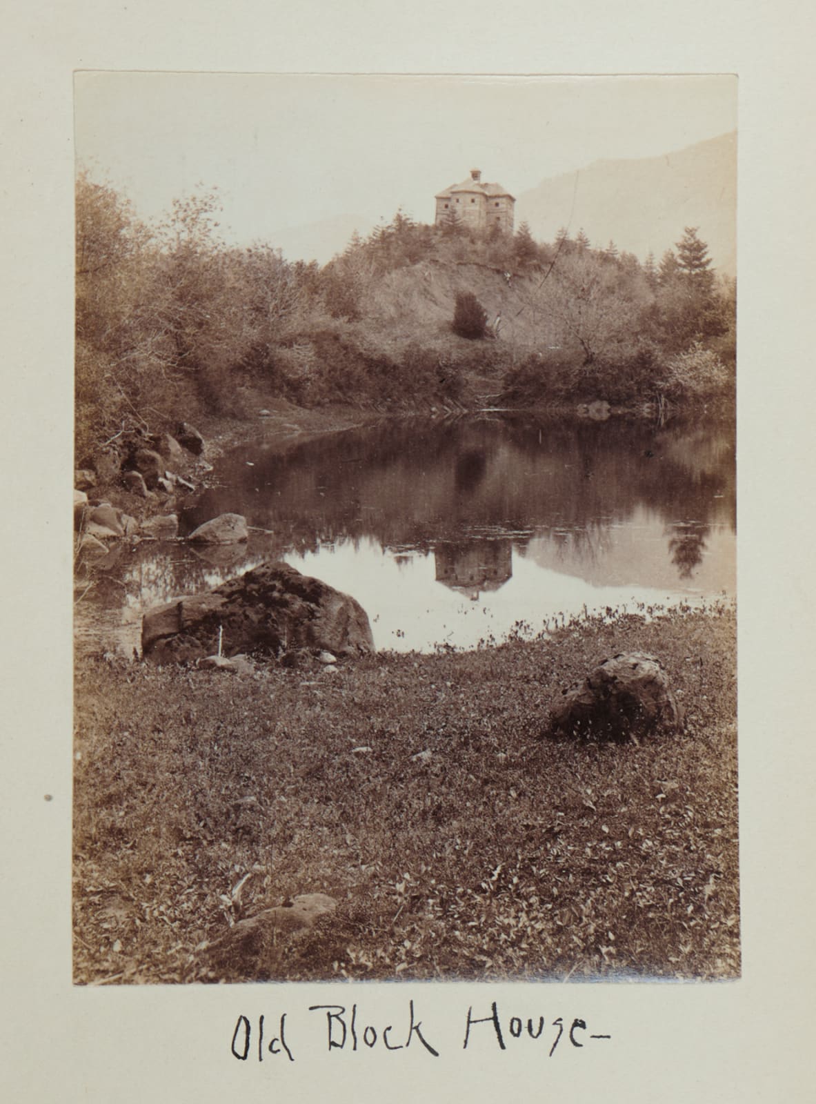 Martin Mason Hazeltine, [Souvenir of the Columbia River, Oregon], c. 1885-1890
