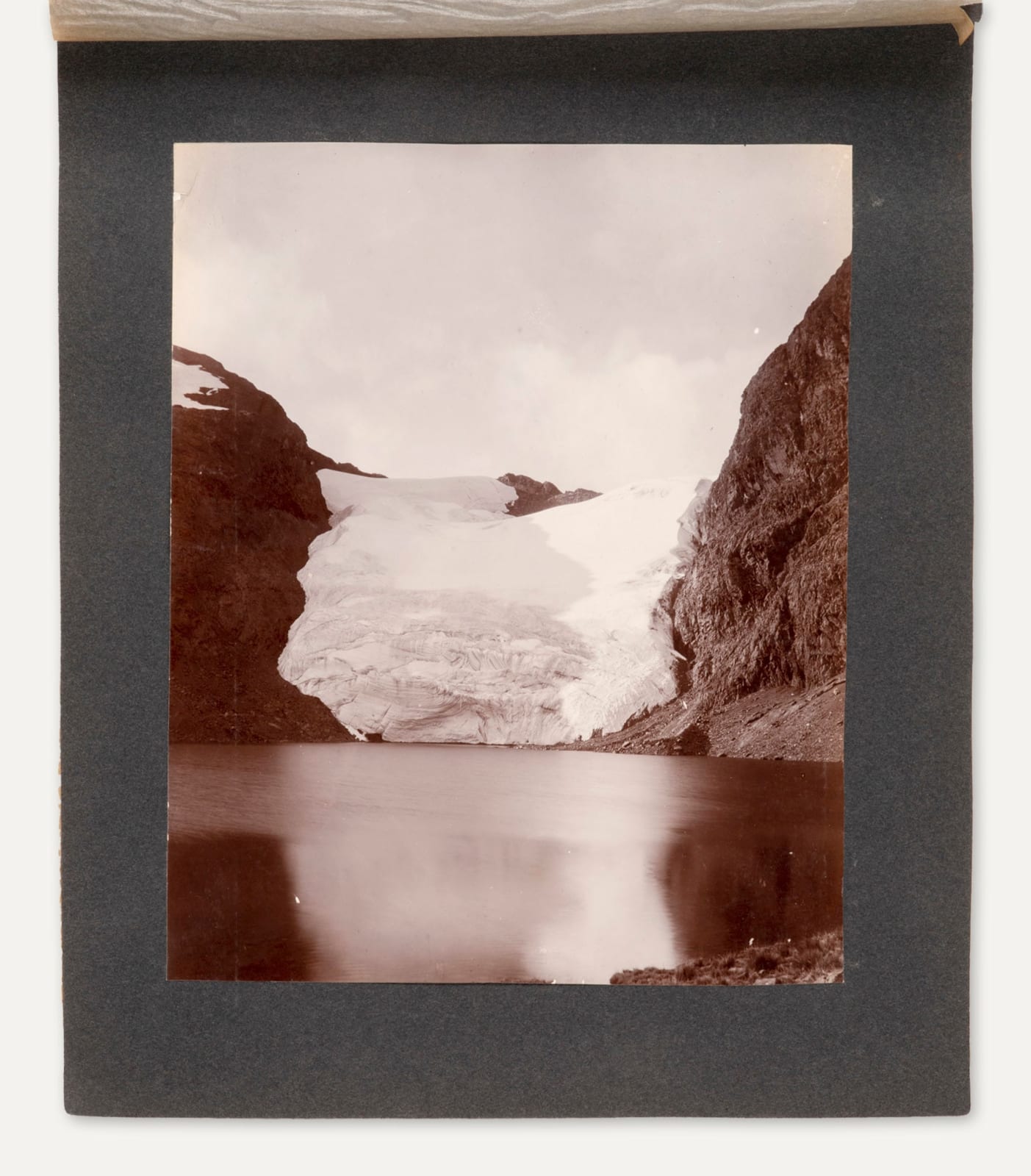 W.T. Burres, Photographic Archive of a Californian Adventurer and Doctor in South America, 1903-1918