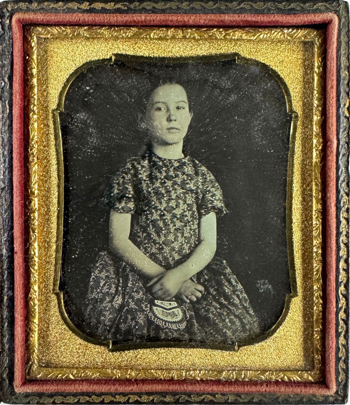 [Beadwork], Cased image portraits featuring beaded purses, c. 1850s-70s