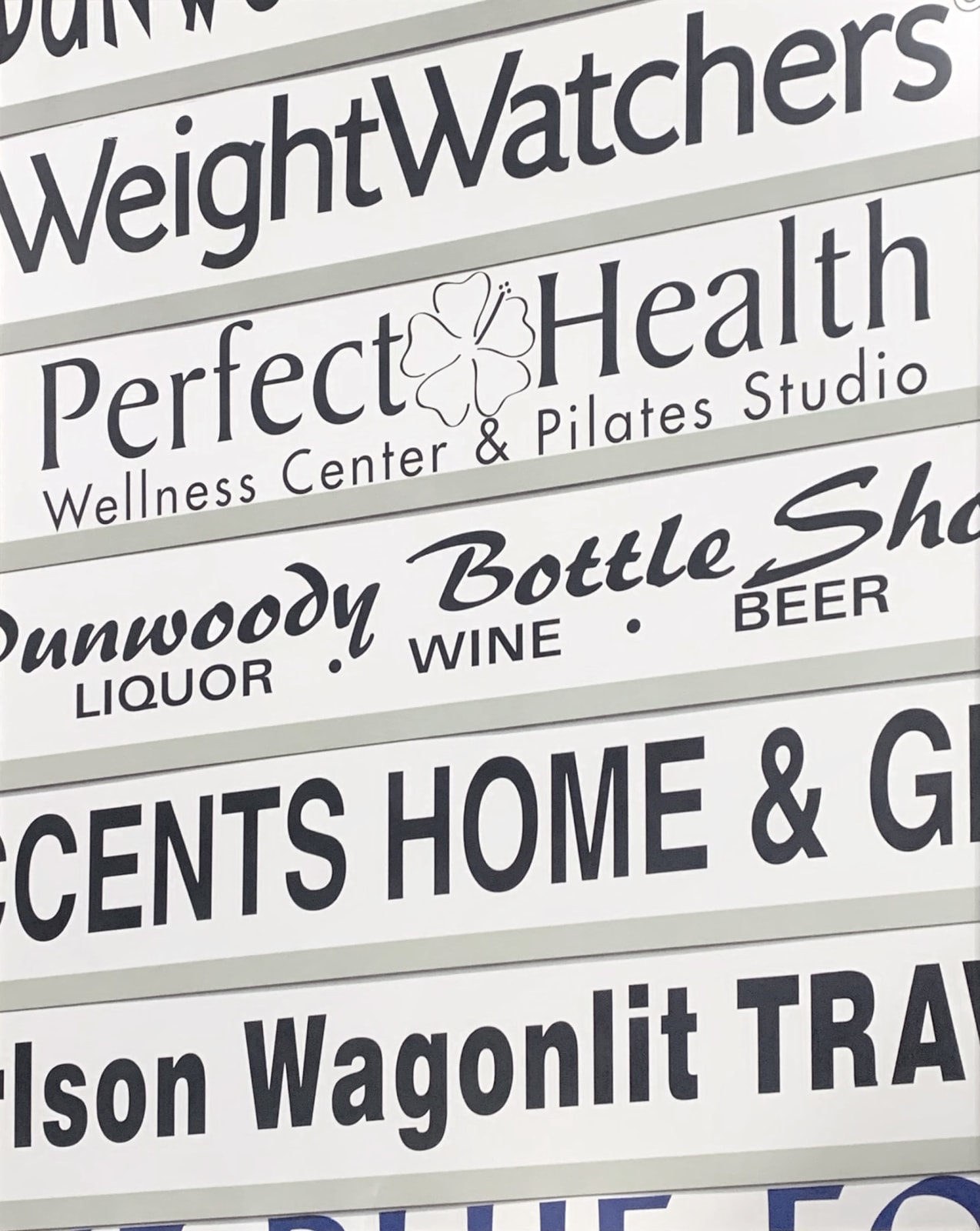 Roe Ethridge, Dunwoody Mall Sign, 2005