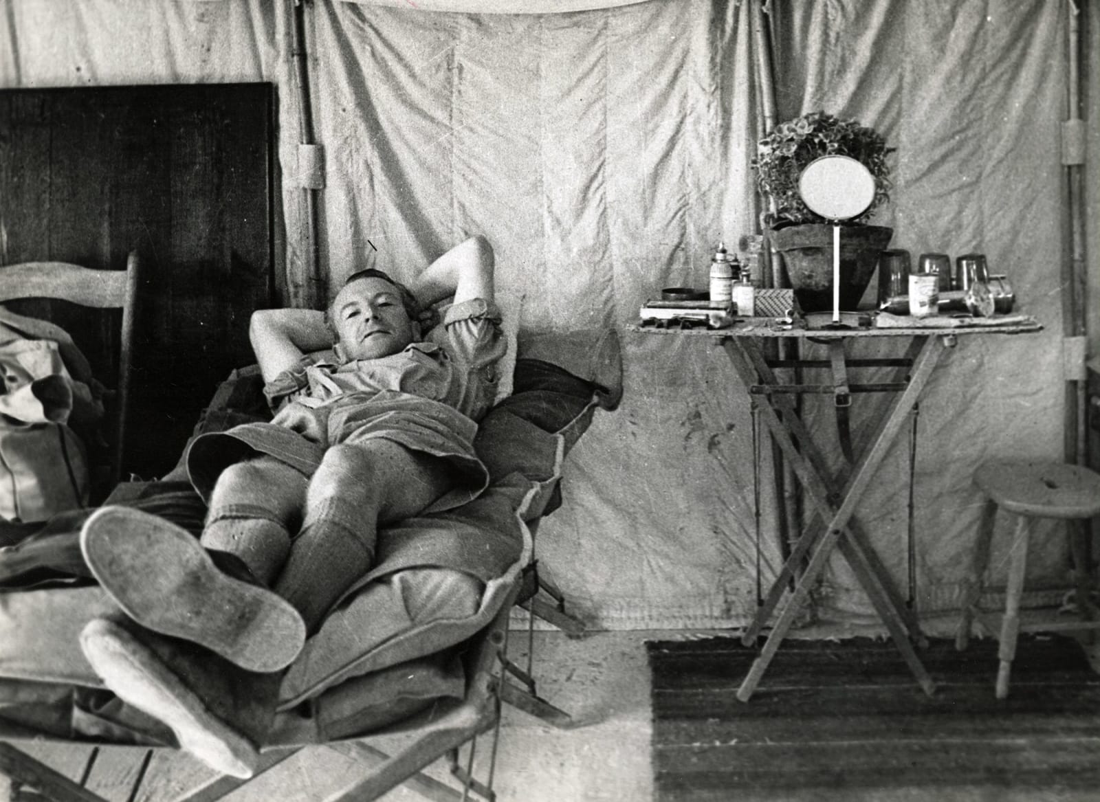 Cecil Beaton, Self-Portrait in "improvised war-time quarters" at London's Ritz Hotel, 1940s