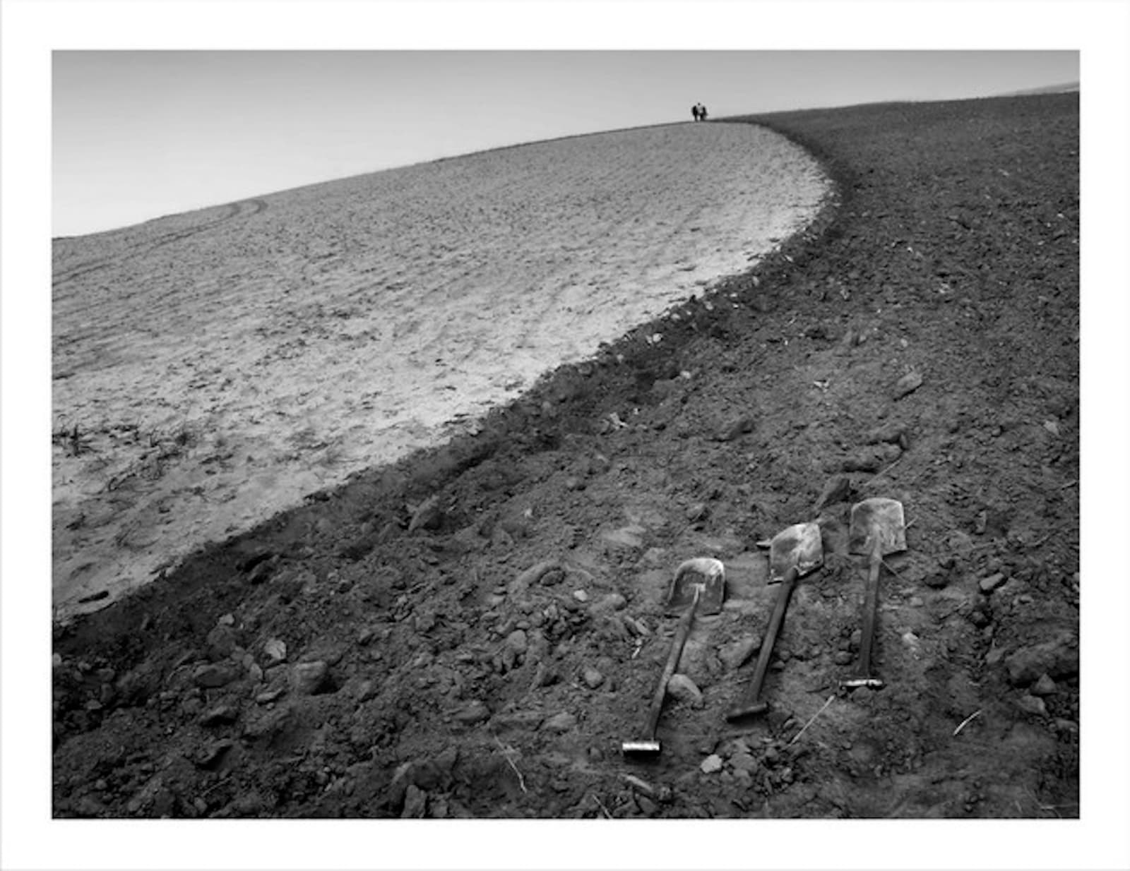 WANG Zheng, Iron spade Kangjiawan, Ningxia Province 铁锹 宁夏康家湾, 2008