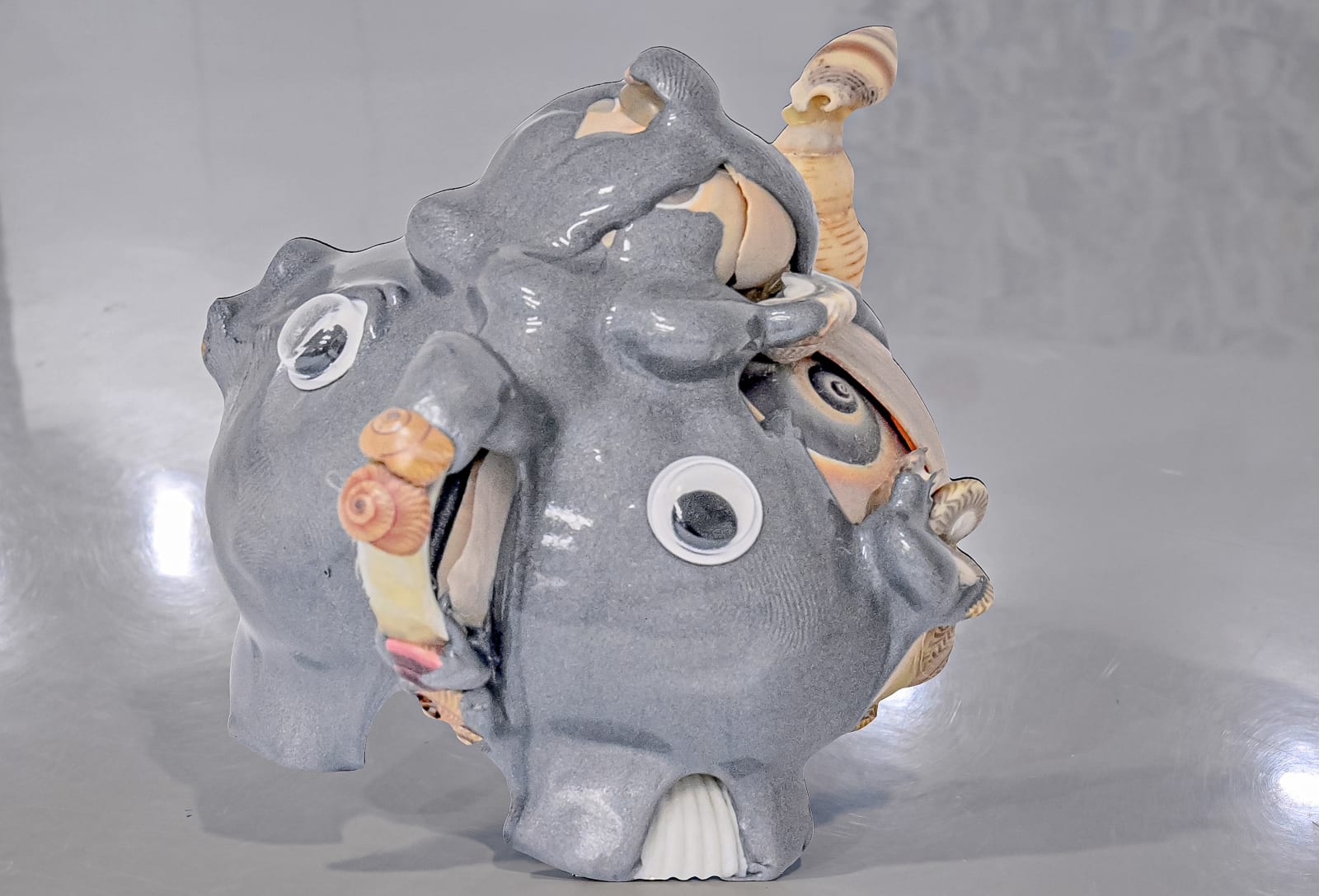 ZHAO Qian, Elephant Leaping On One Foot 单脚跳跃的大象, 2022
