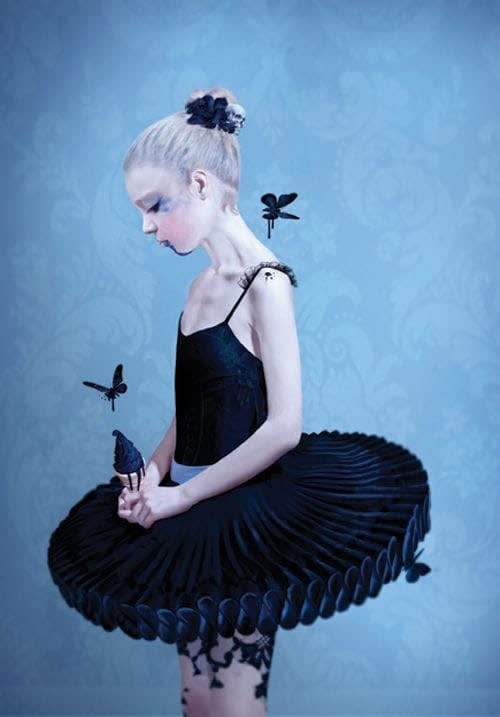 Natalie Shau, Black Swan, 2009