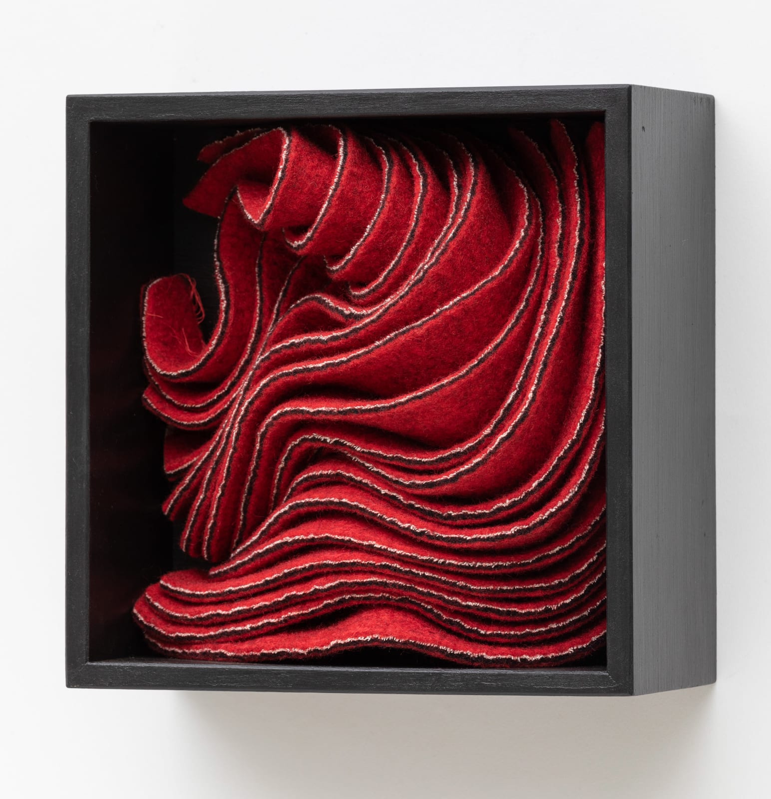 Kristy Kún, Alluring Gesture in Red no.1, 2, 3, 2019