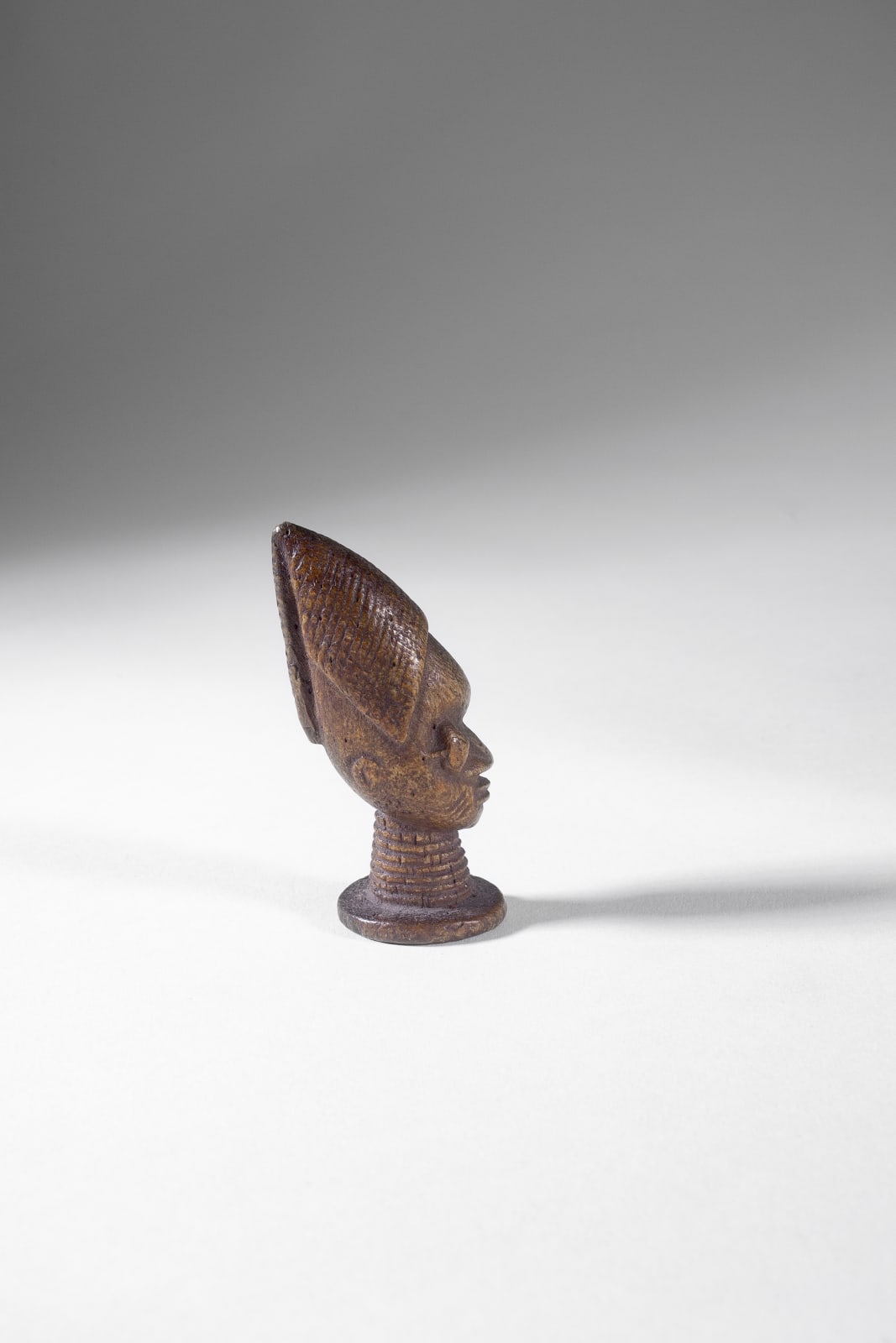 Yoruba Divination head for ifa (“lori ikin”)