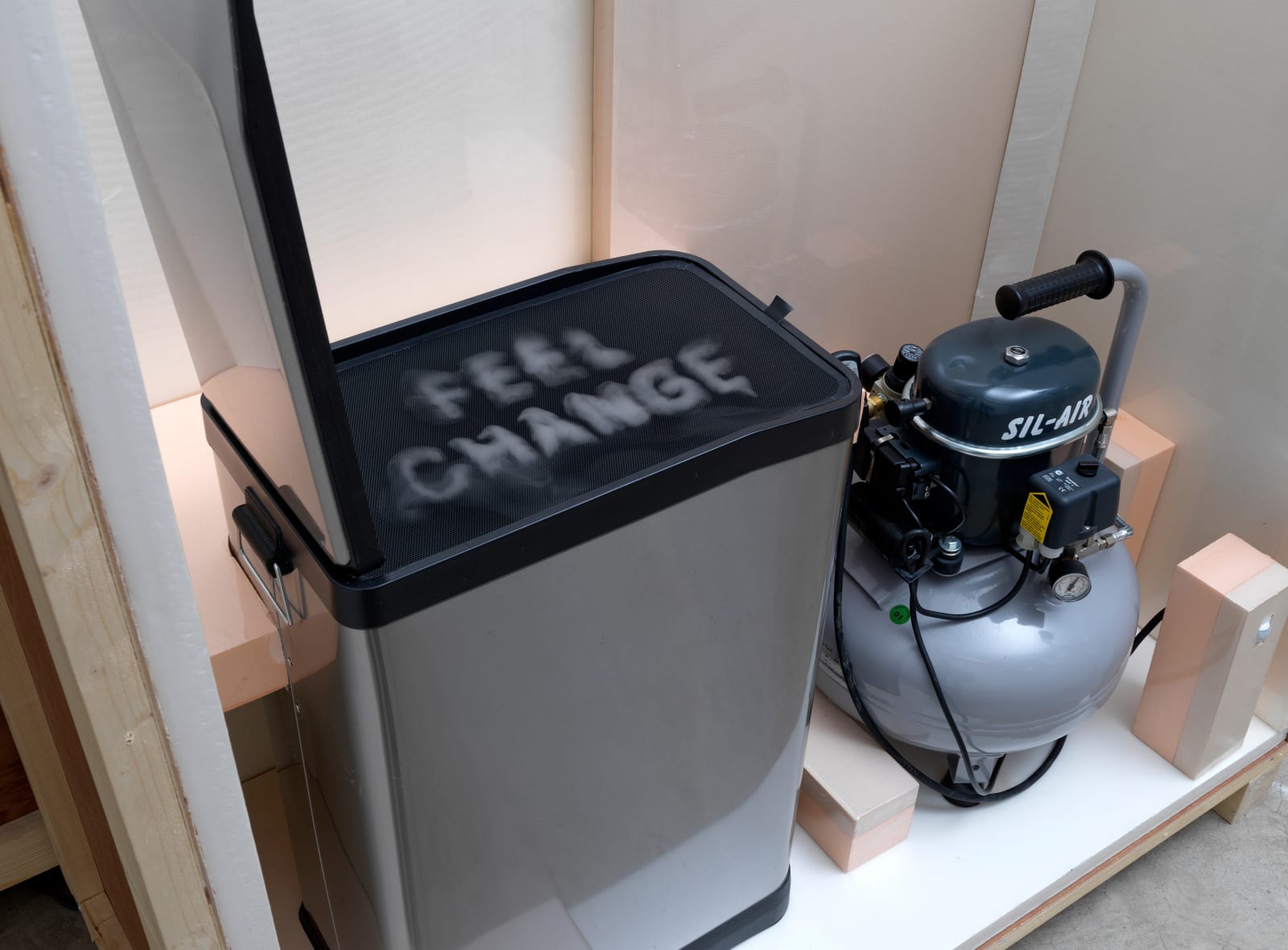 Lennart Lahuis, When is it that we feel change in the air [3/4], 2021 - 2022