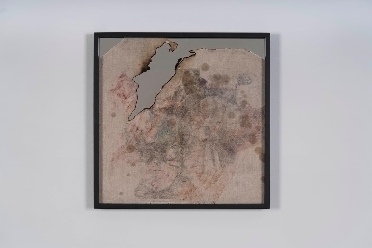 Douglas Gordon, Belongs to…, 2020