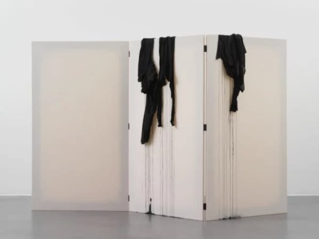 Latifa Echakhch, Screen shot A.M.S., 2015