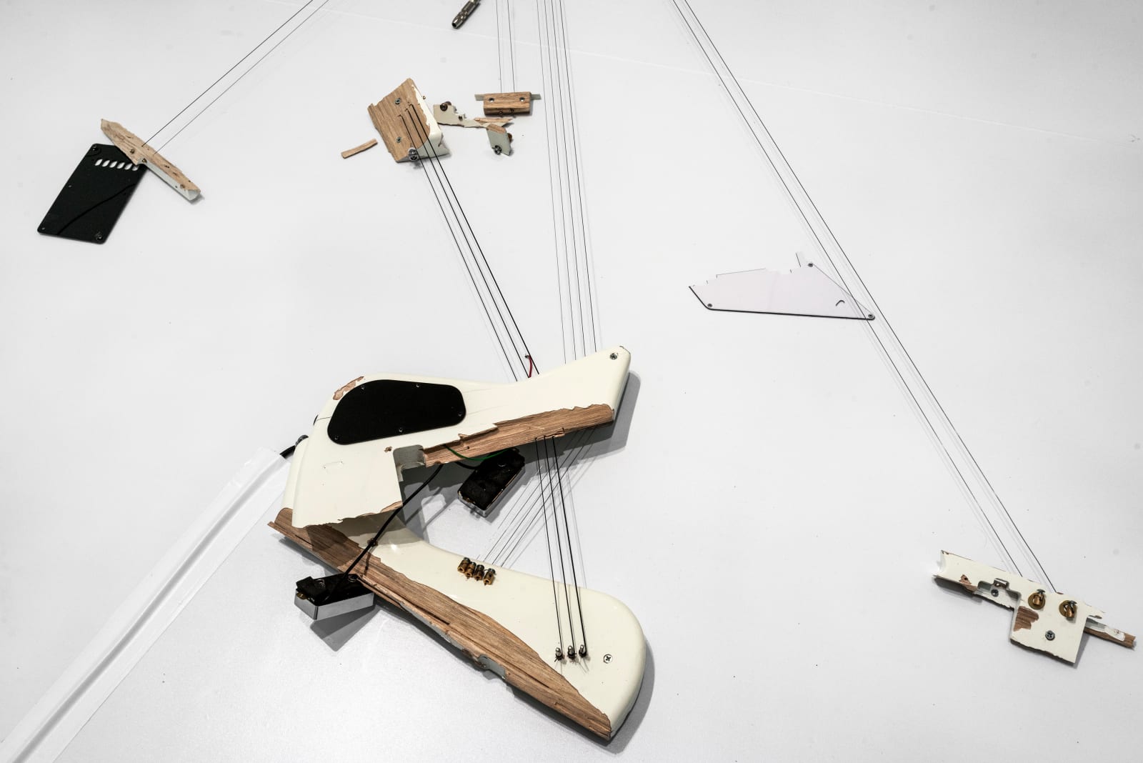 Naama Tsabar, Melody of Certain Damage #21, 2022