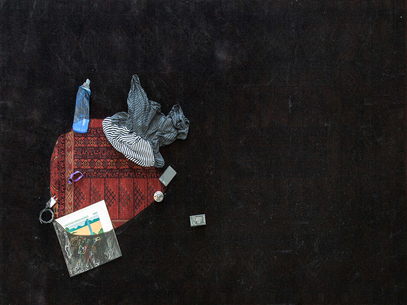 Latifa Echakhch, Several times, golden hours, 2019