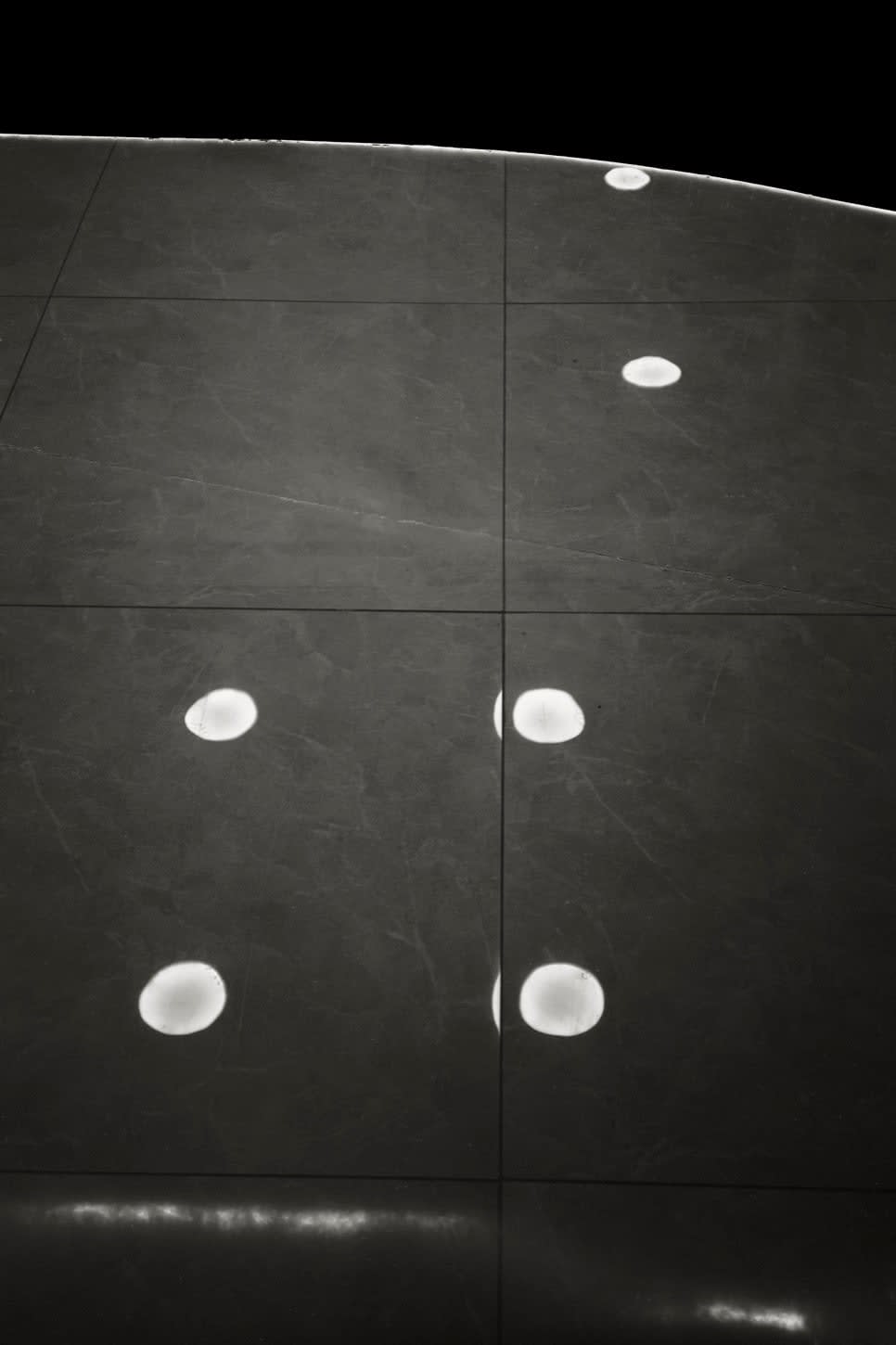 Etty Schwartz, Cutting Light (After Fontana), 2024