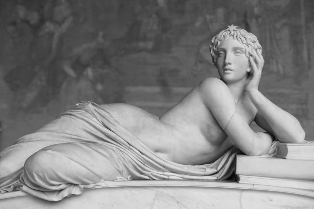 Yossi Breger, Woman (Phaedra) on a Sarcophagus, Piazza dei Miracoli, Pisa, 2010