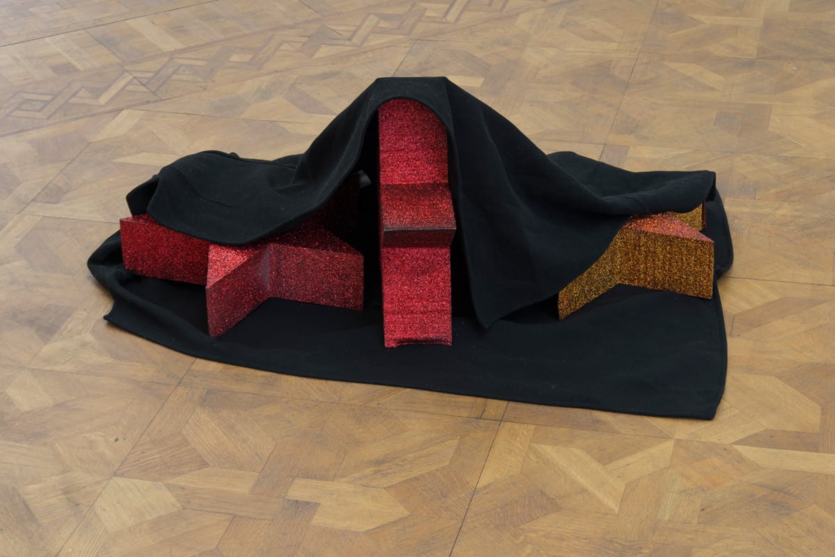 Latifa Echakhch, Le voleur, 2019