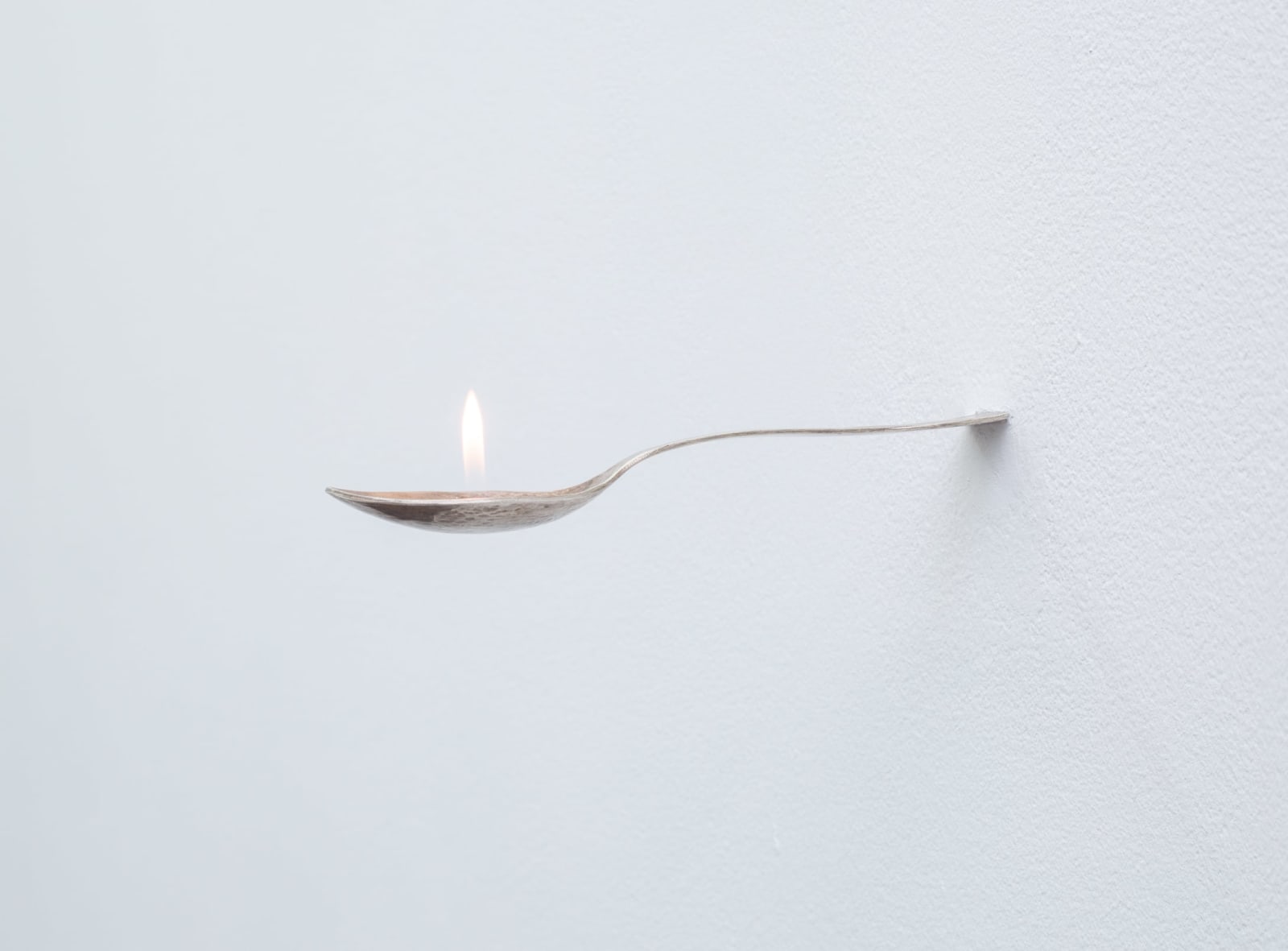 Ariel Schlesinger, Tesla Straße, 2022