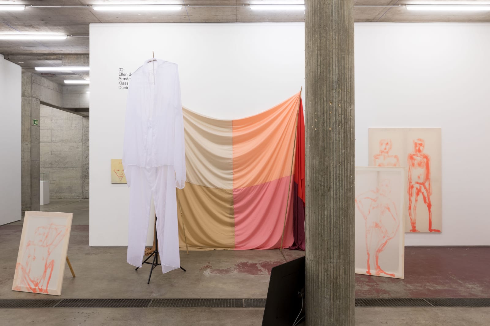 Daniele Formica, Bowing forward, hand on bent knee, 2025