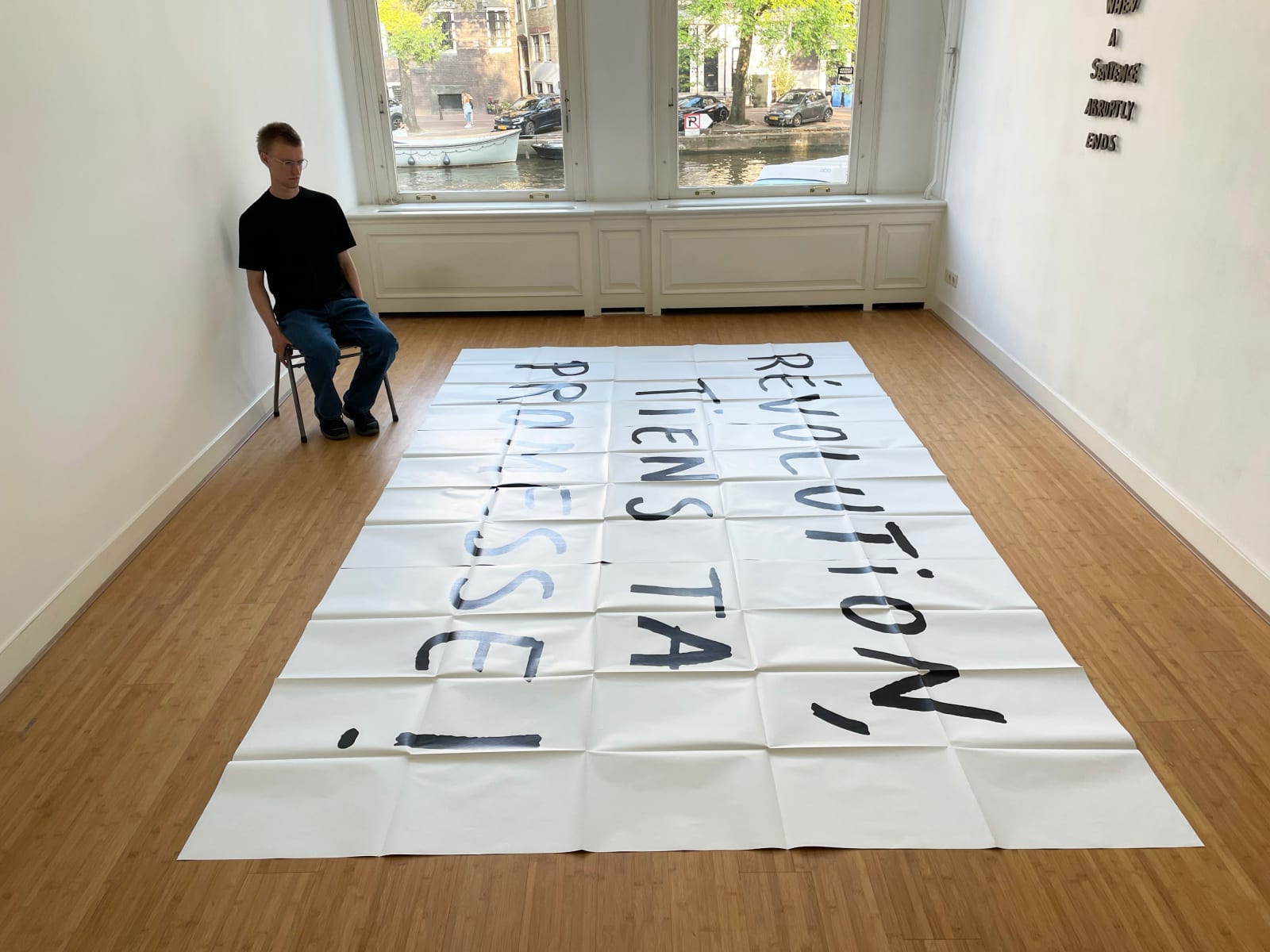 Dora Garcia, Révolution, 2001