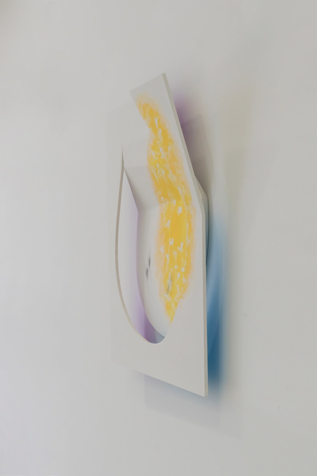 Kwantaeck Park 박관택, No smile, yellow, two dots, 2025