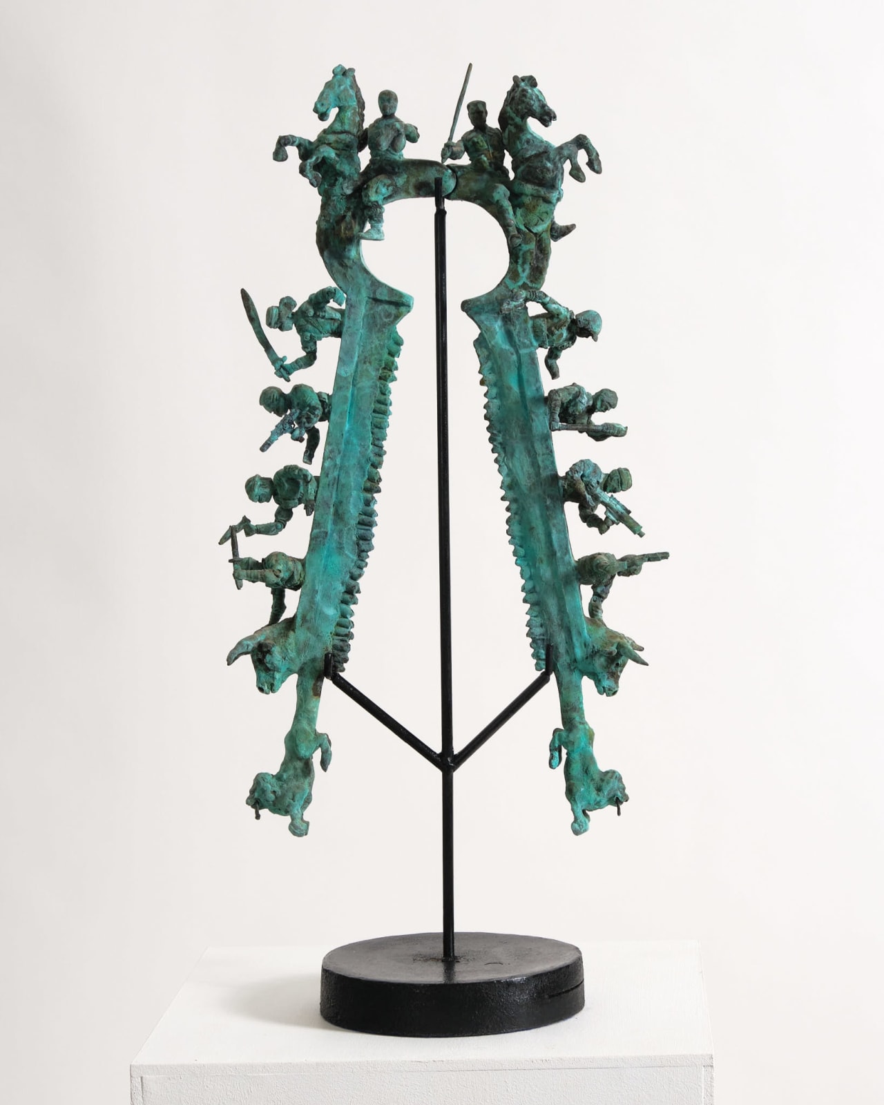 Amata Benedict, Castration Clamps