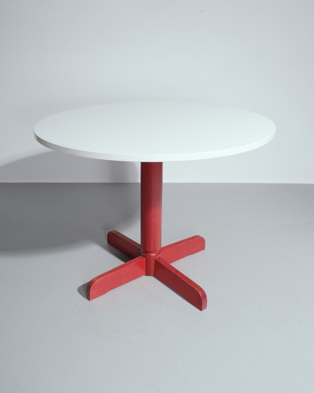 Yngve Ekstrom, Dining Table
