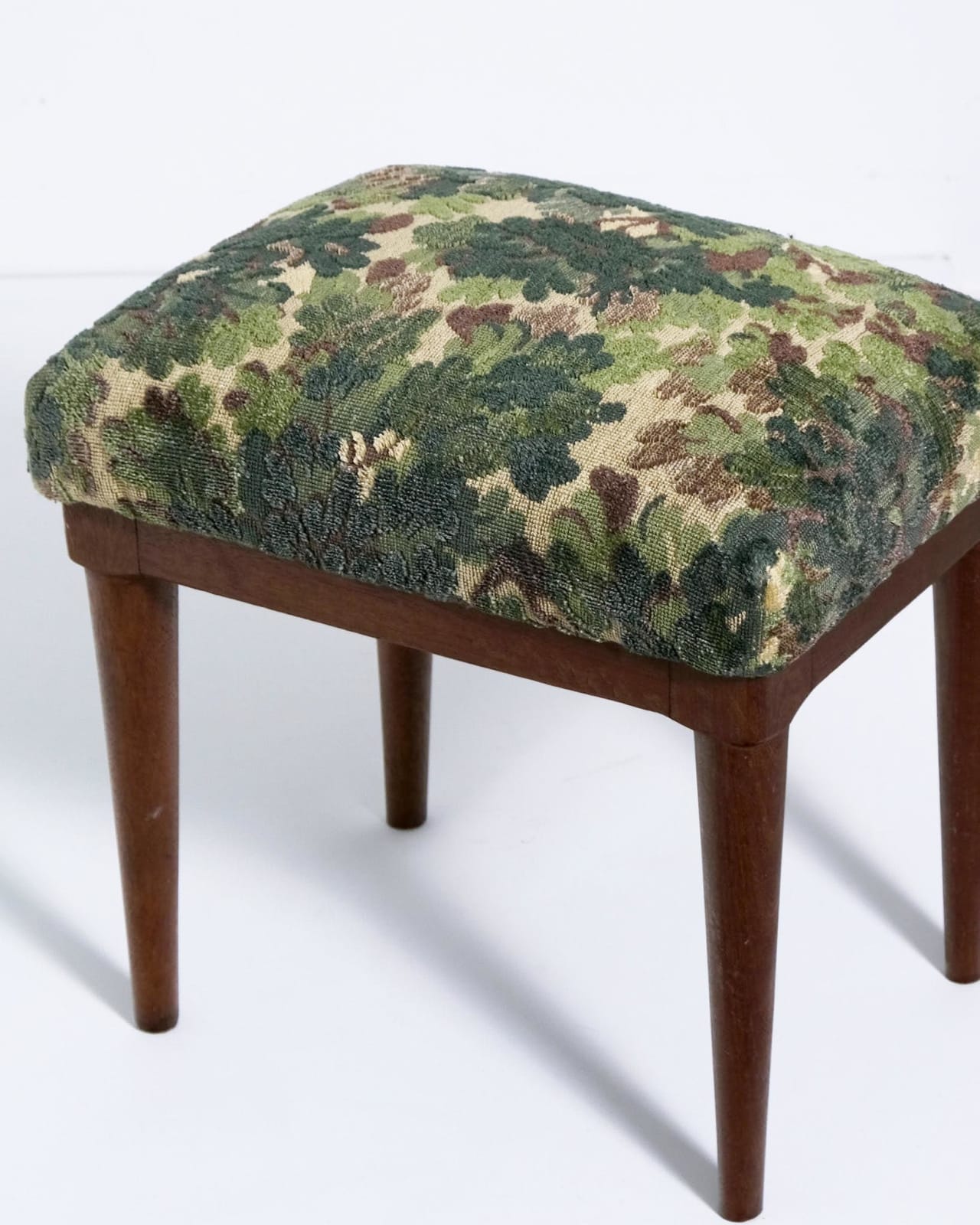 Italian, Pair of foot stools