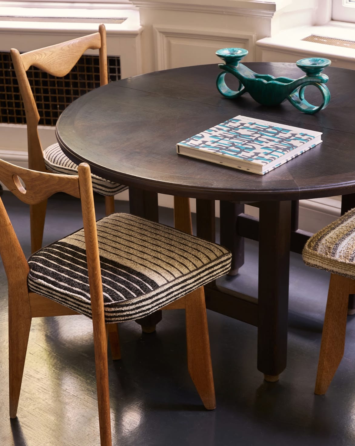 Guillerme et Chambron, Circular-top Extendable Dining Table