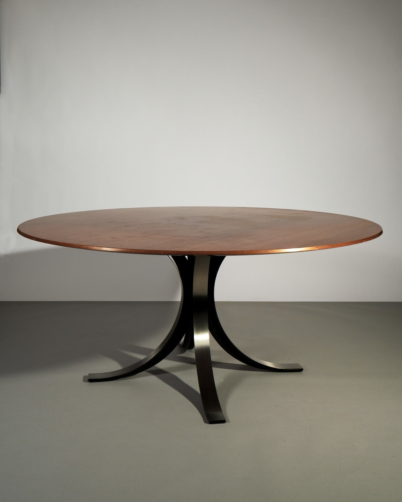 Osvaldo Borsani, T69 Dining table