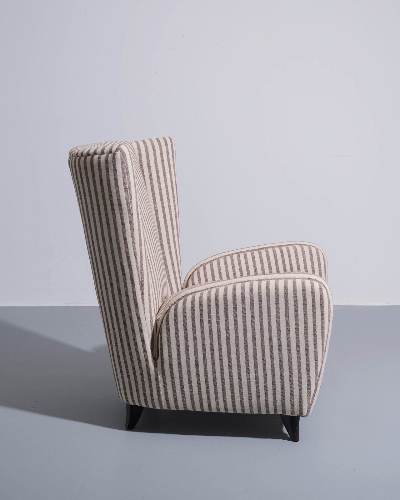 Paolo Buffa, Pair of armchairs