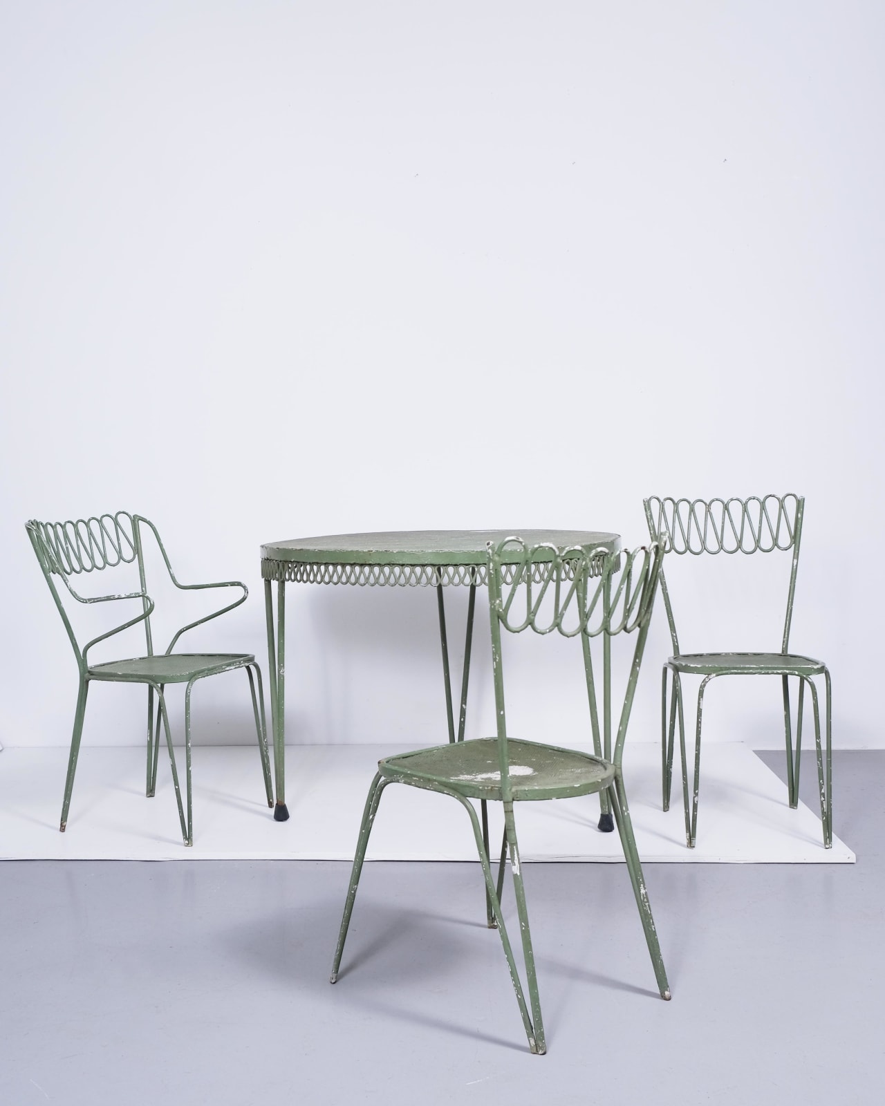 Attributed to Gio Ponti, Three Chairs and Table