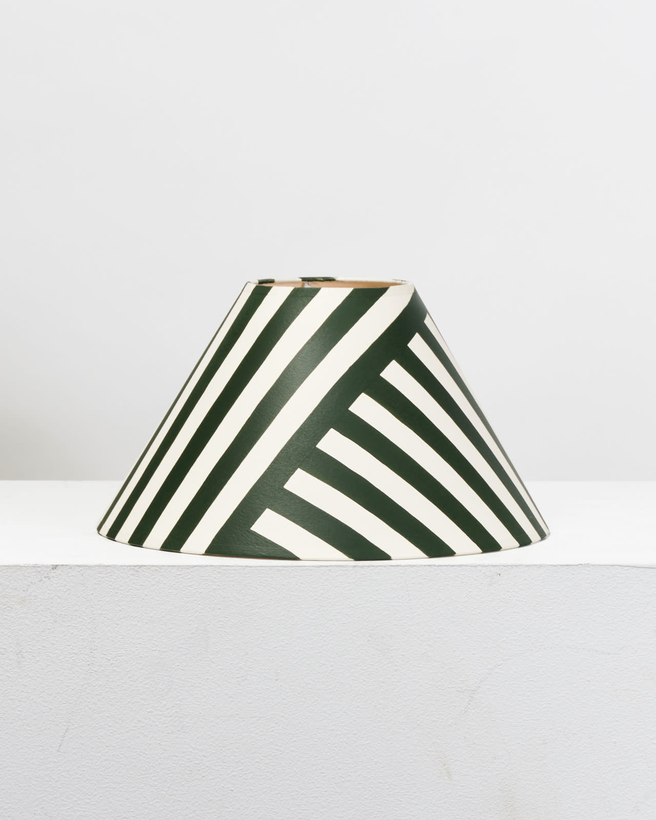 Alvaro Picardo, Large 'Beach Hut' - Duck Green