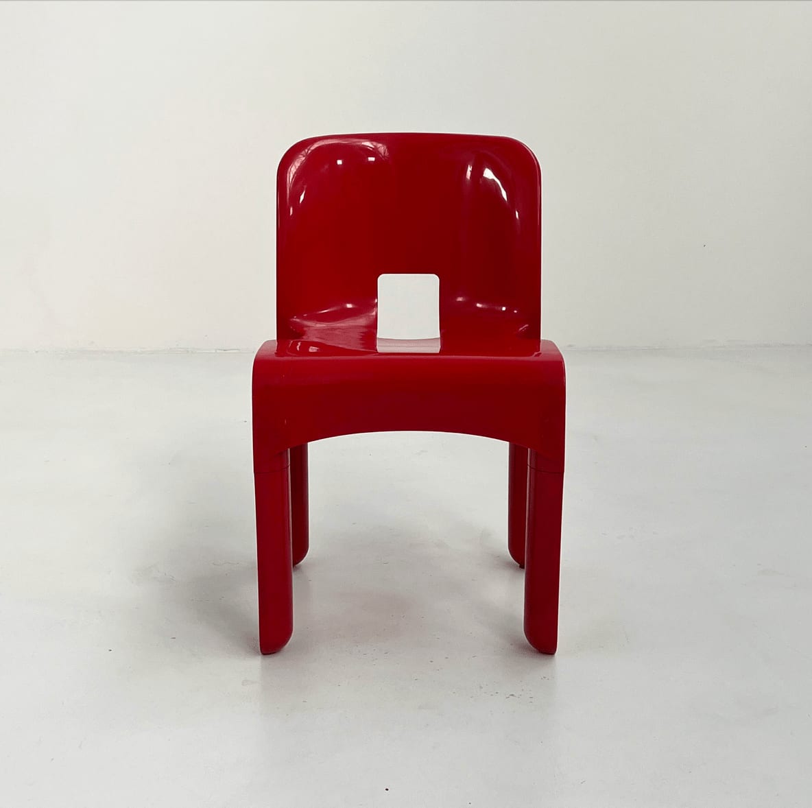Joe Colombo, Red Model 4867 Universale Chair