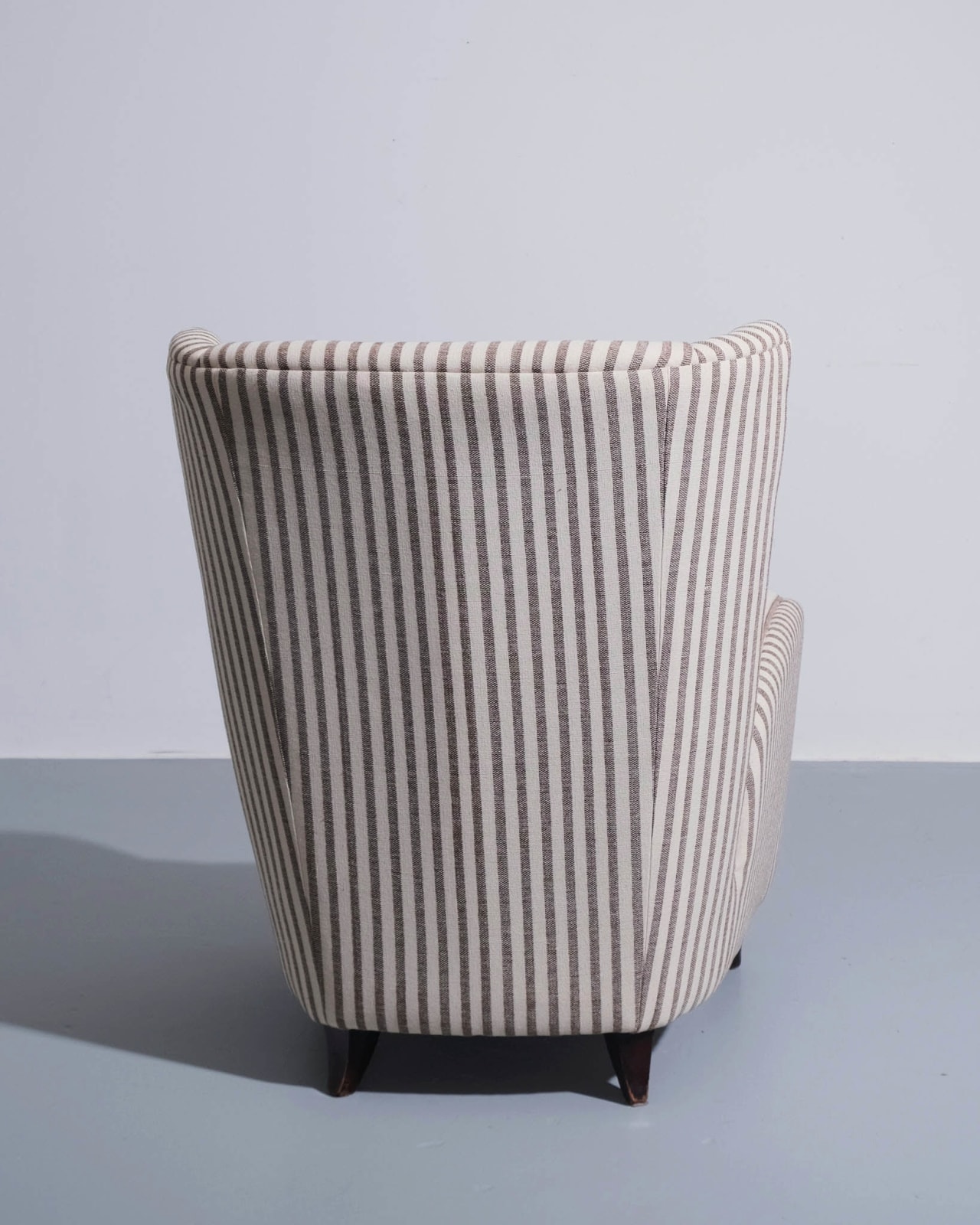 Paolo Buffa, Pair of armchairs