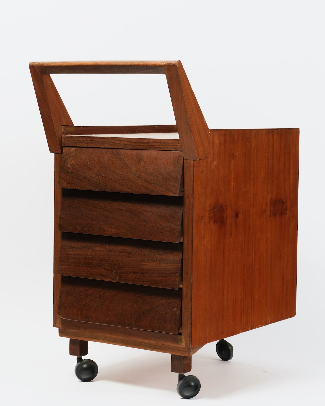 Franco Albini, Cabinet on wheels