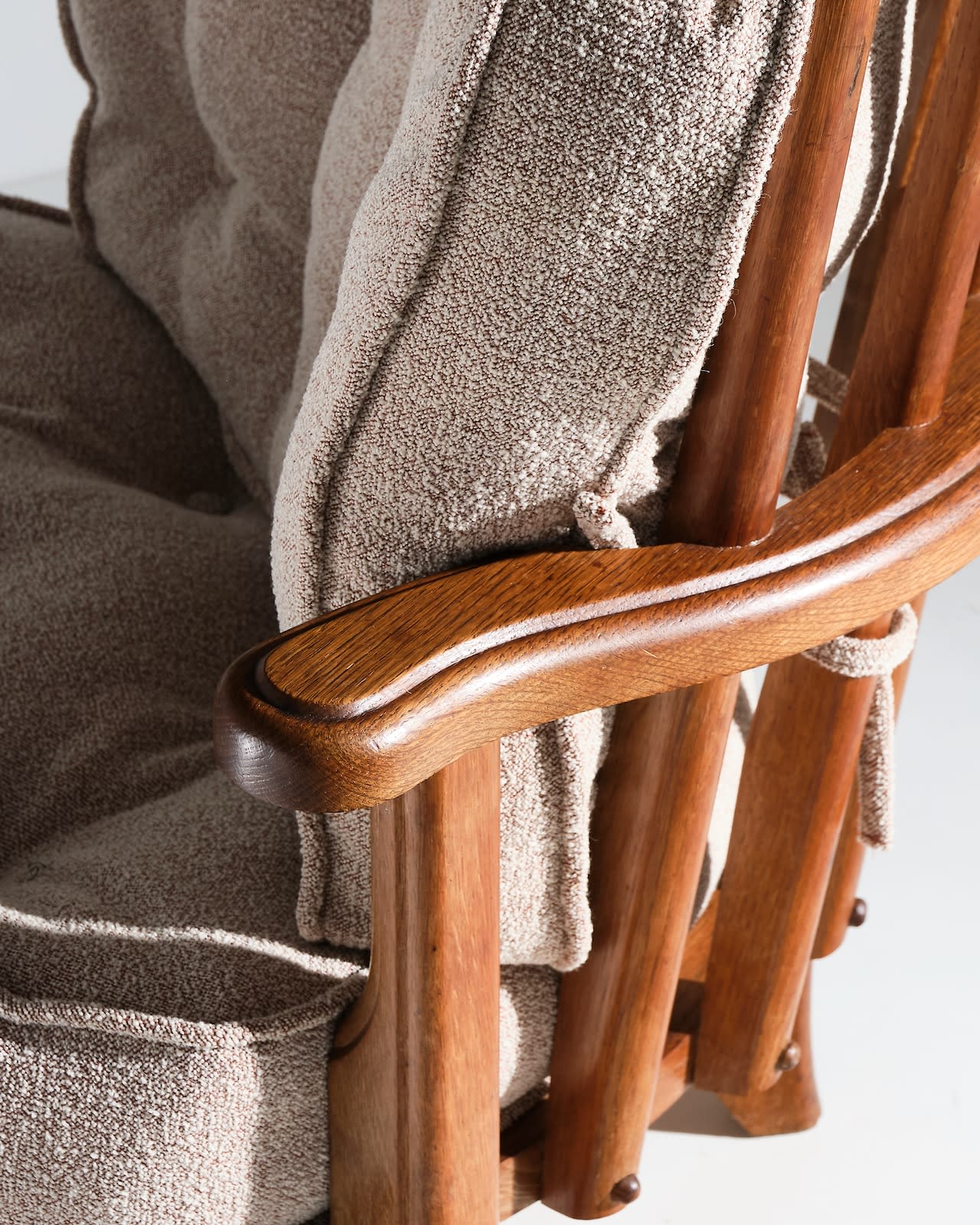 Guillerme et Chambron, Curved armchair