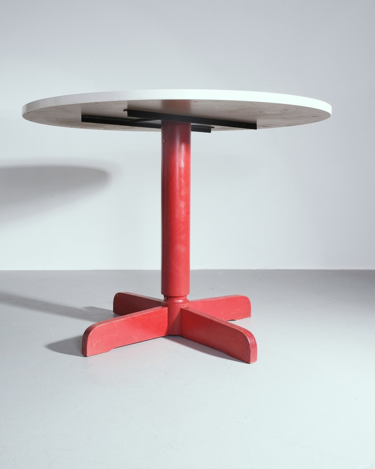 Yngve Ekstrom, Dining Table