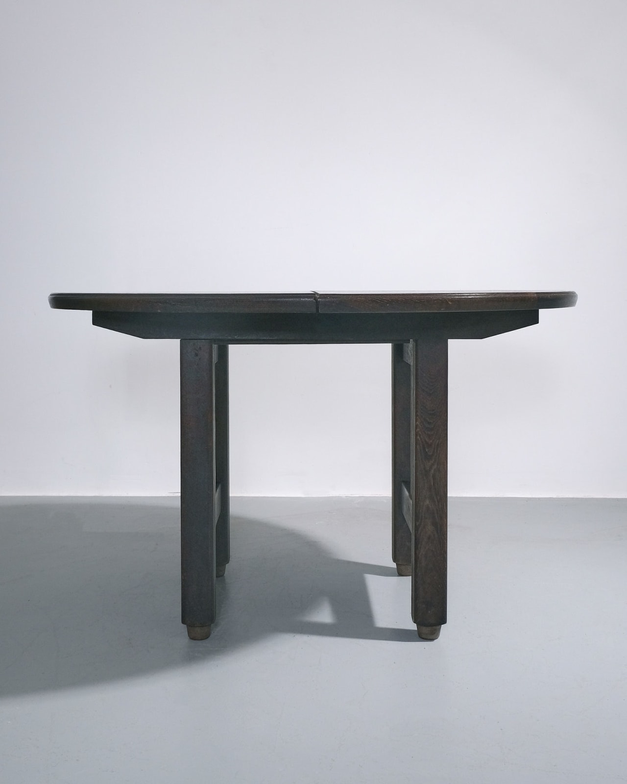Guillerme et Chambron, Circular-top Extendable Dining Table