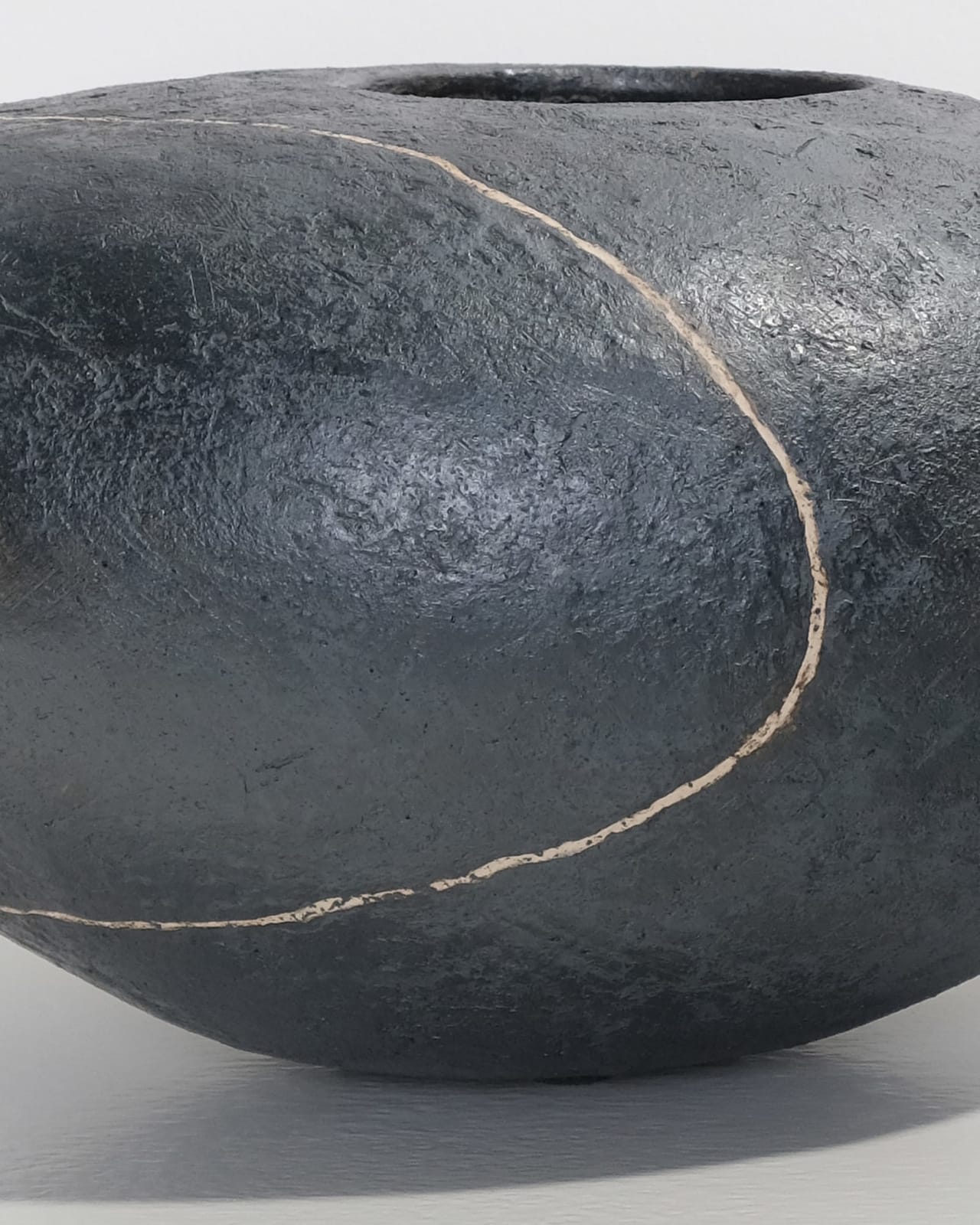 Jane Kite, Asymmetrical Vessel with Line