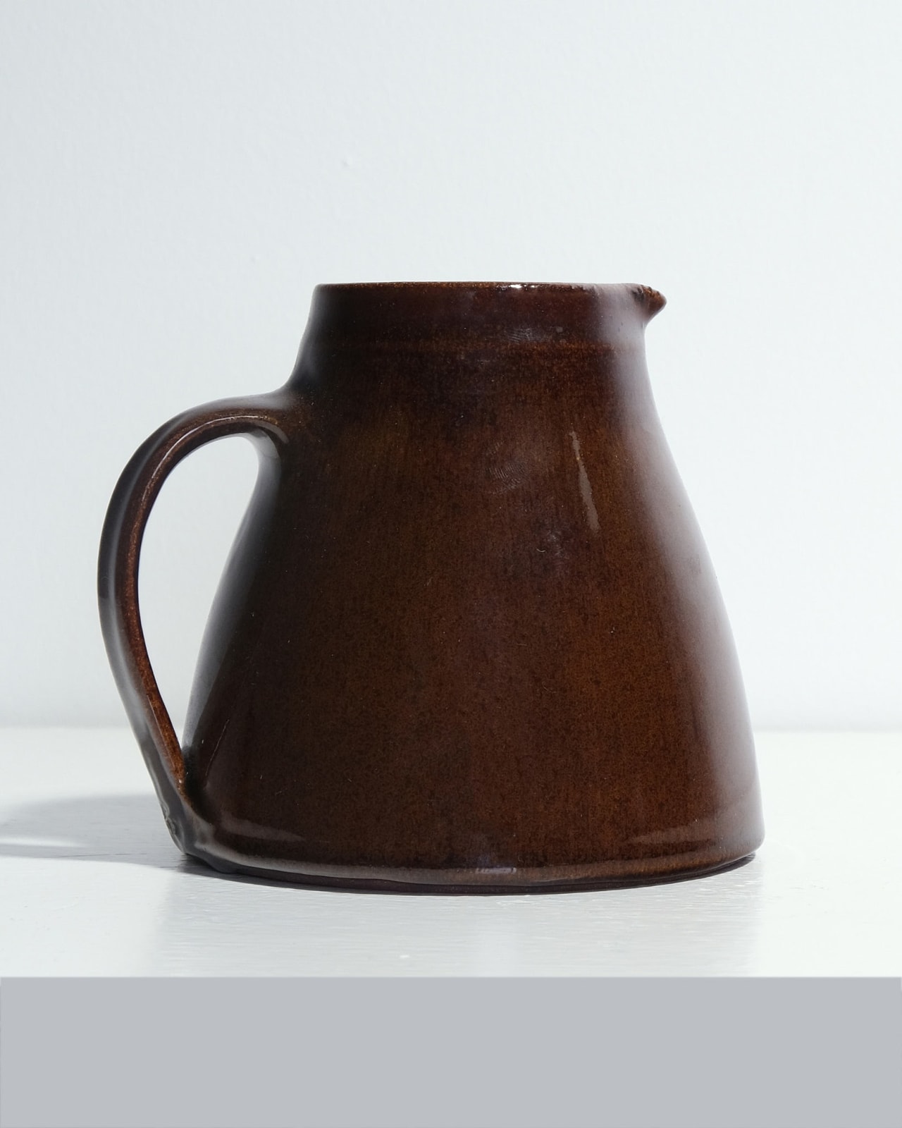 Nicola Tassie, Brown Harth Jug