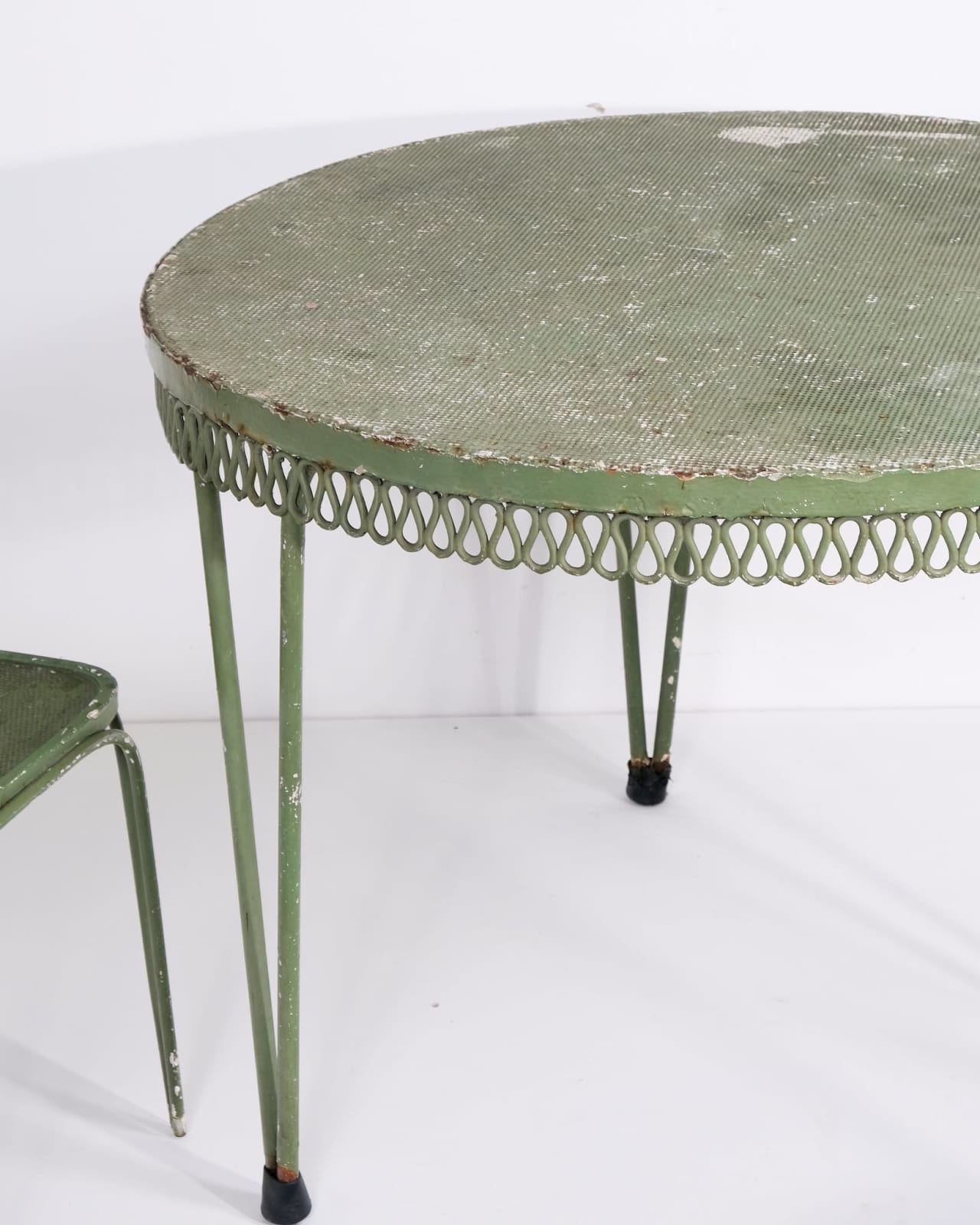 Attributed to Gio Ponti, Three Chairs and Table