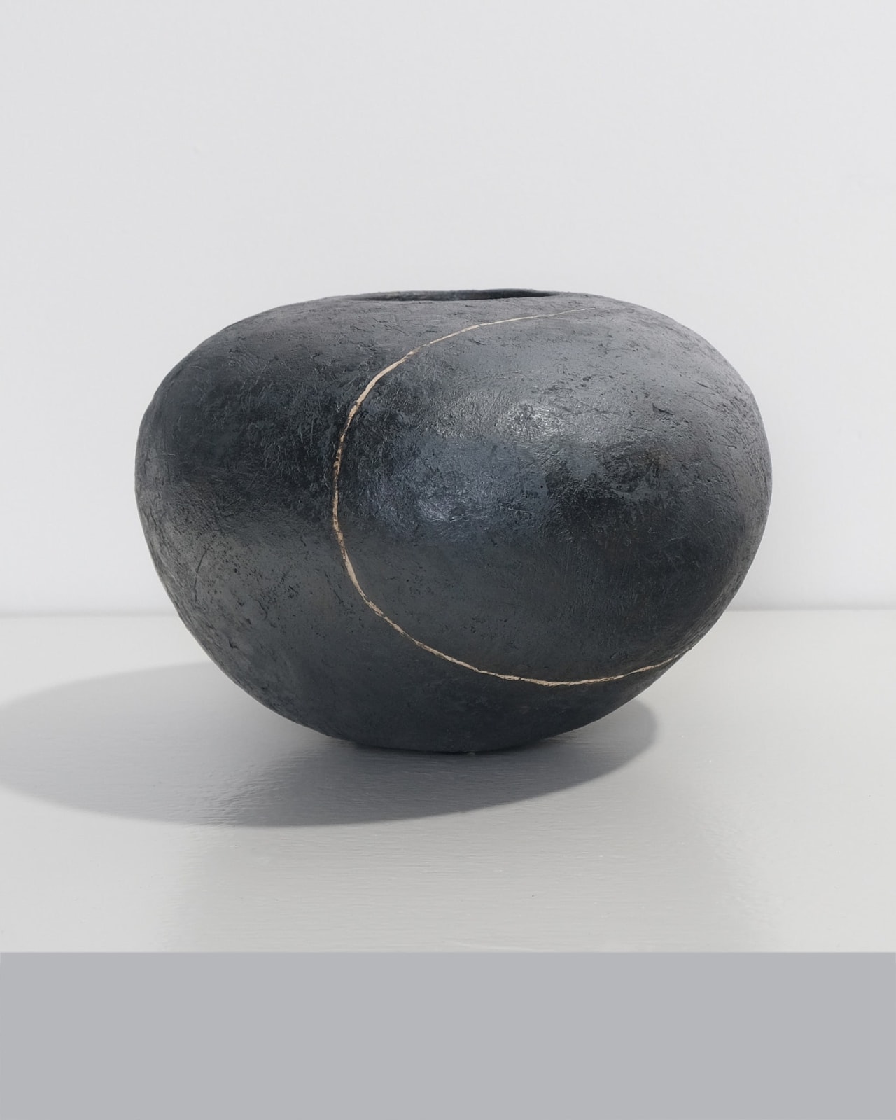 Jane Kite, Asymmetrical Vessel with Line