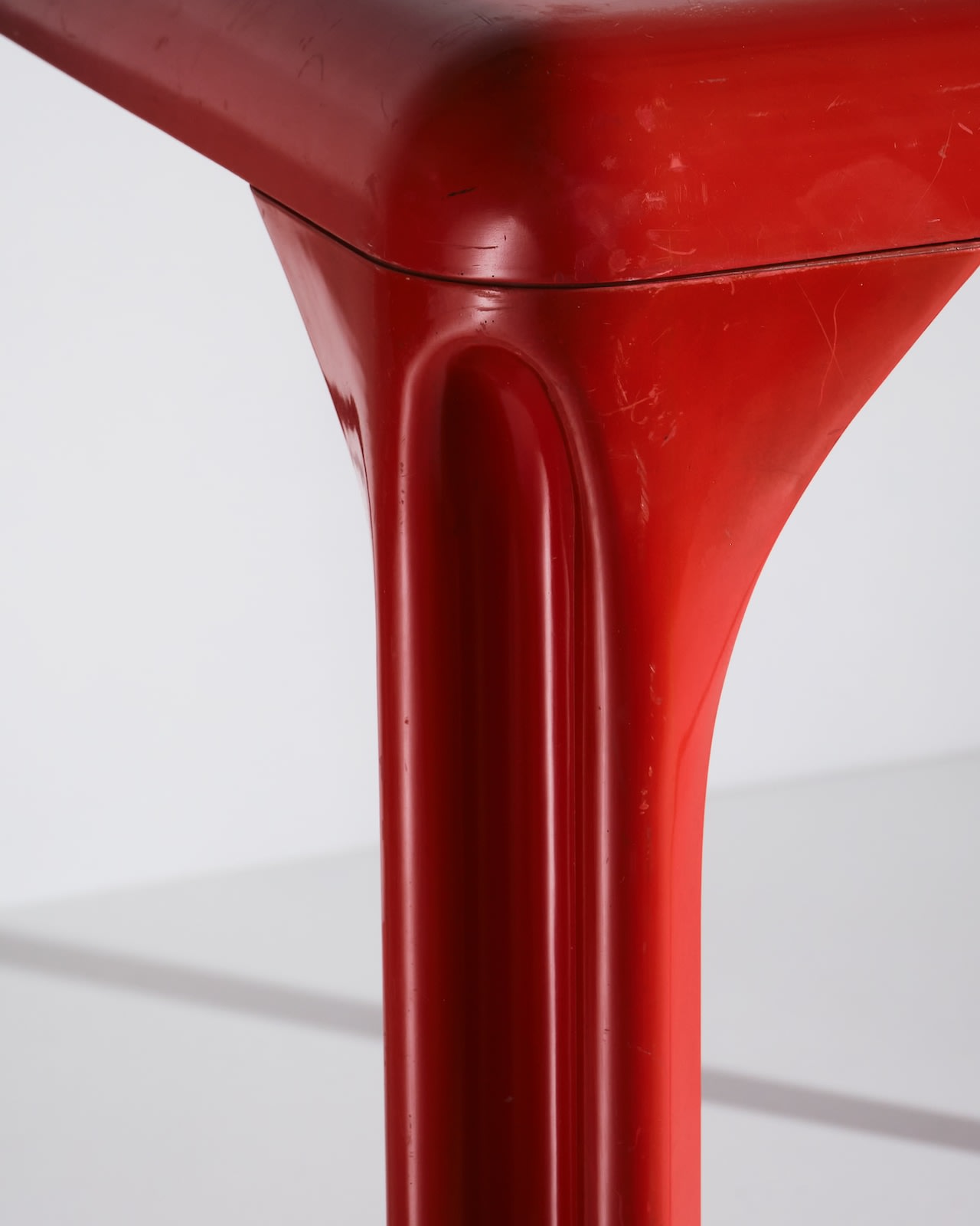 Vico Magistretti, 'Stadio 80' Table