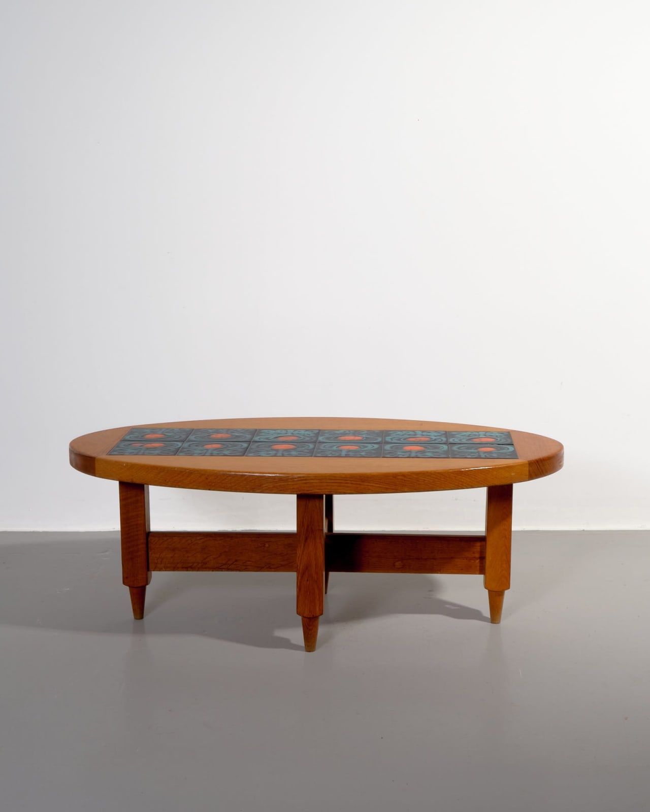 Guillerme et Chambron, Oval coffee table