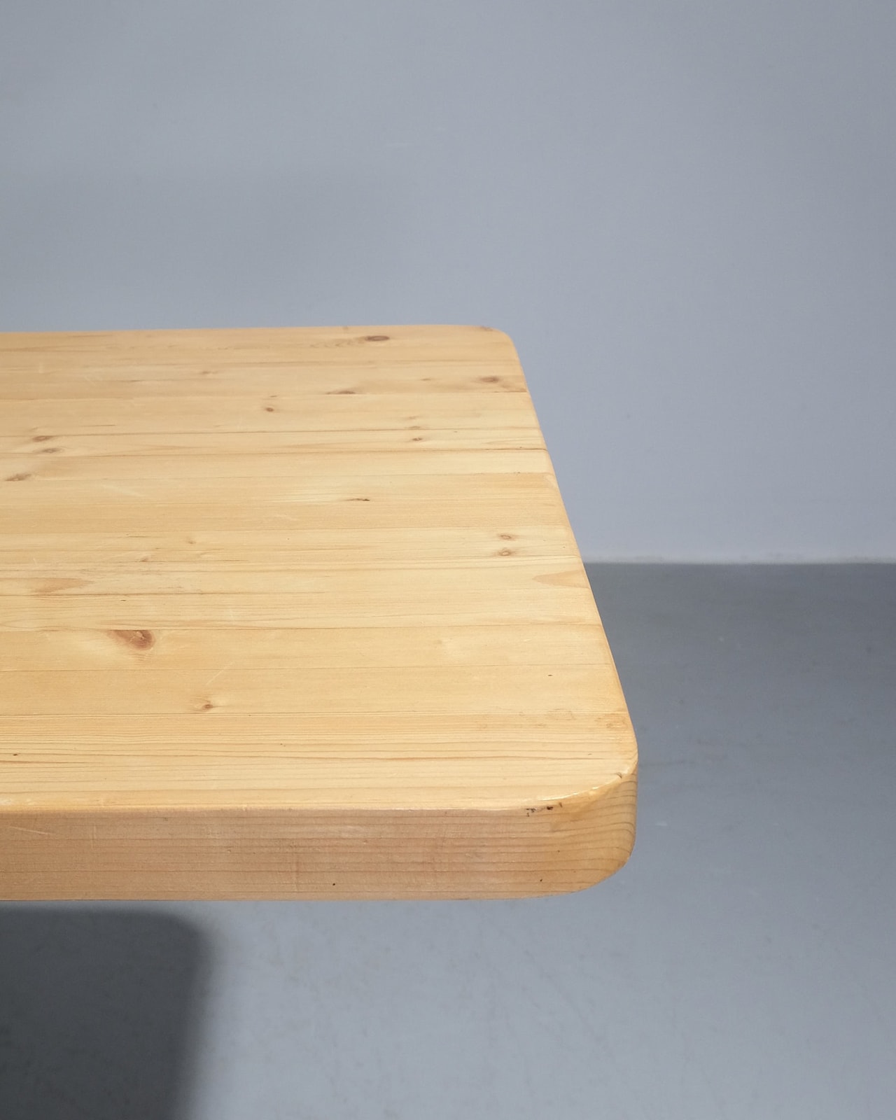 Charlotte Perriand, Les Arcs side table