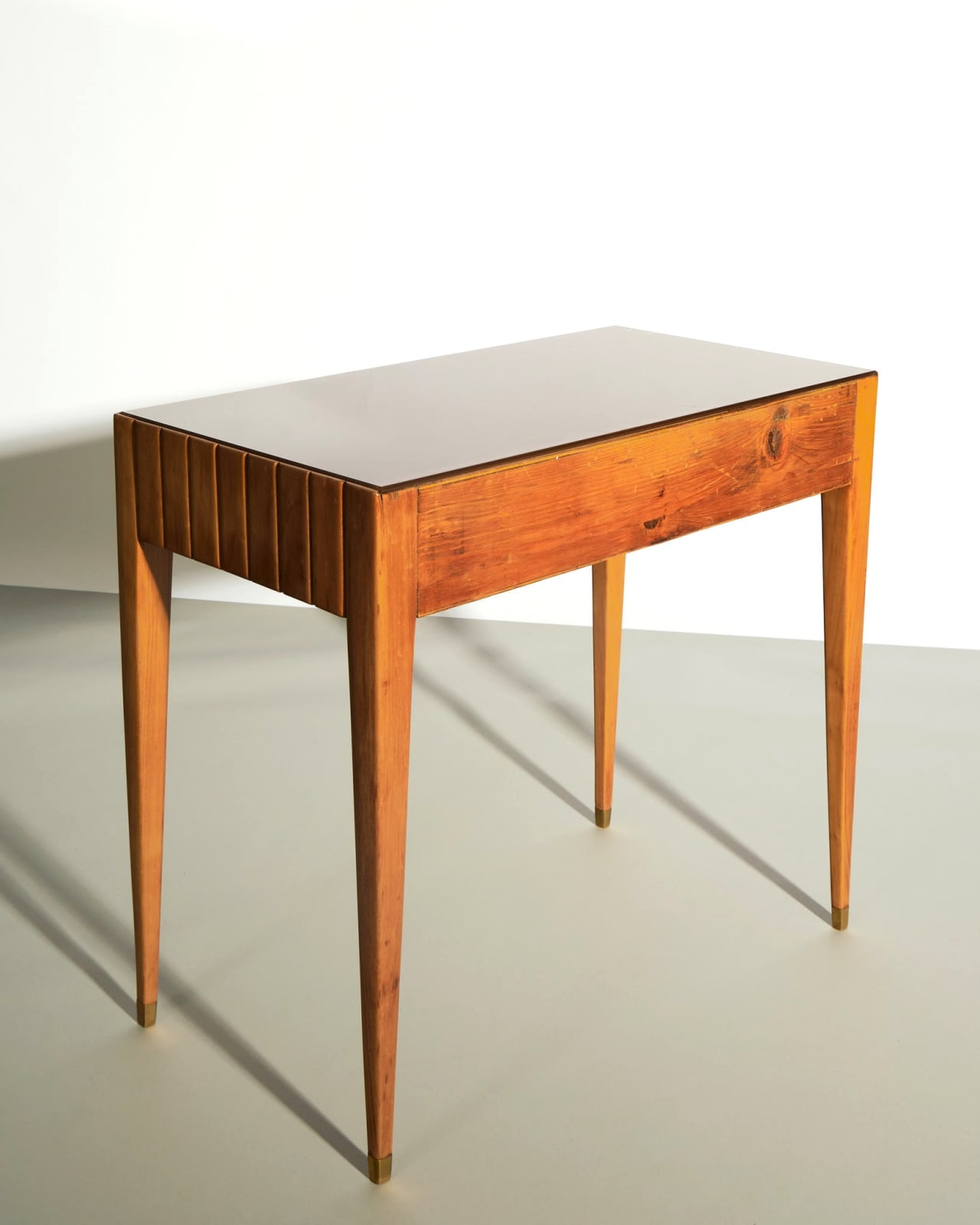 Osvaldo Borsani, Pair of Side Tables