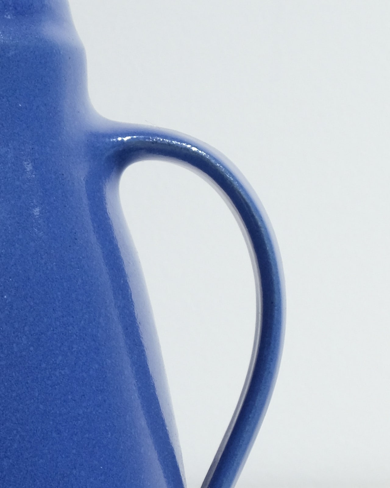 Nicola Tassie, Blue slim jug