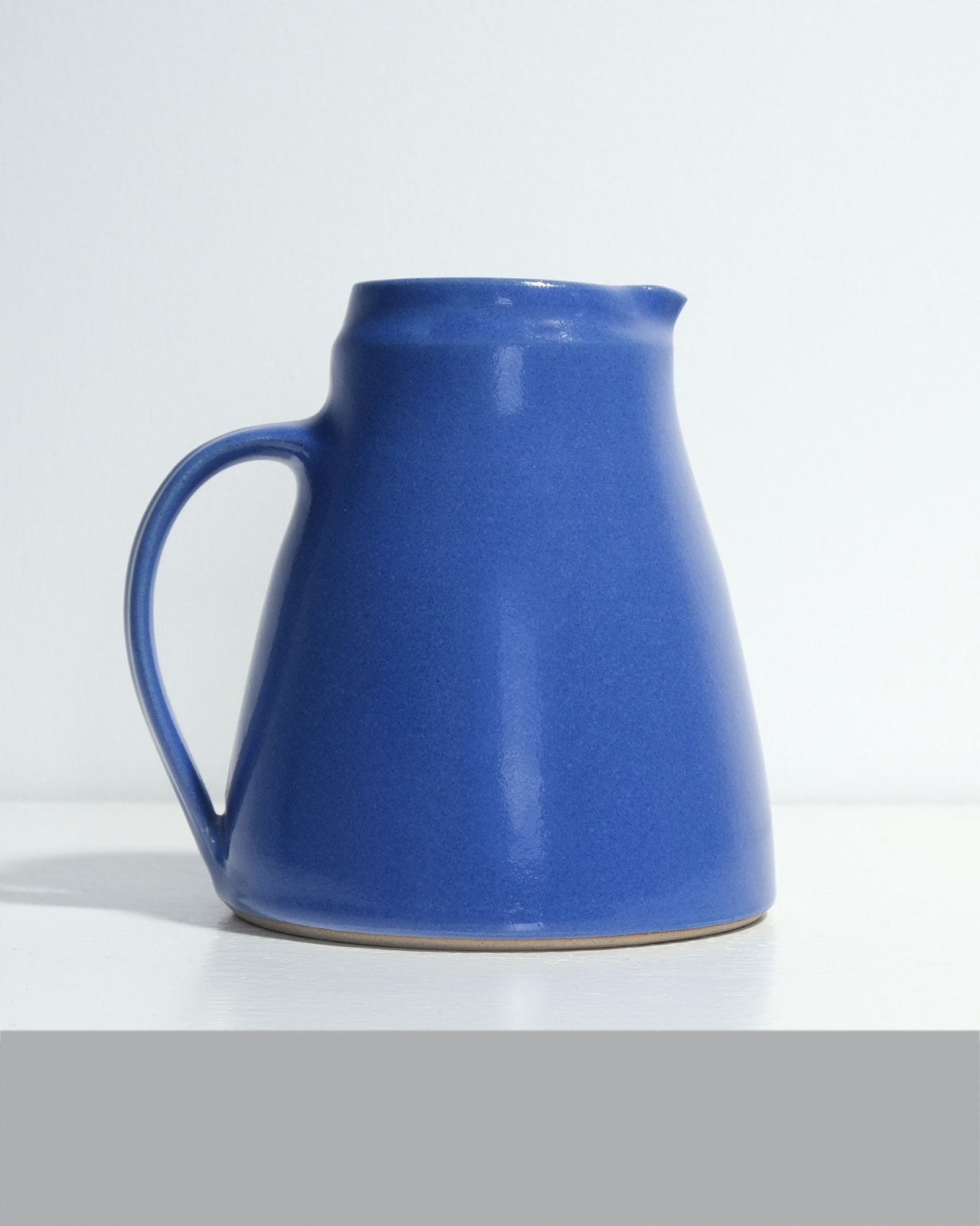 Nicola Tassie, Blue slim jug