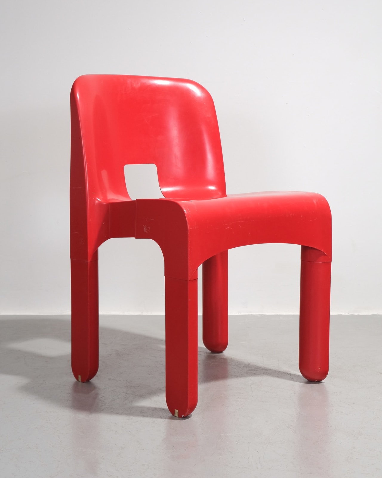 Joe Colombo, Red Model 4867 Universale Chair