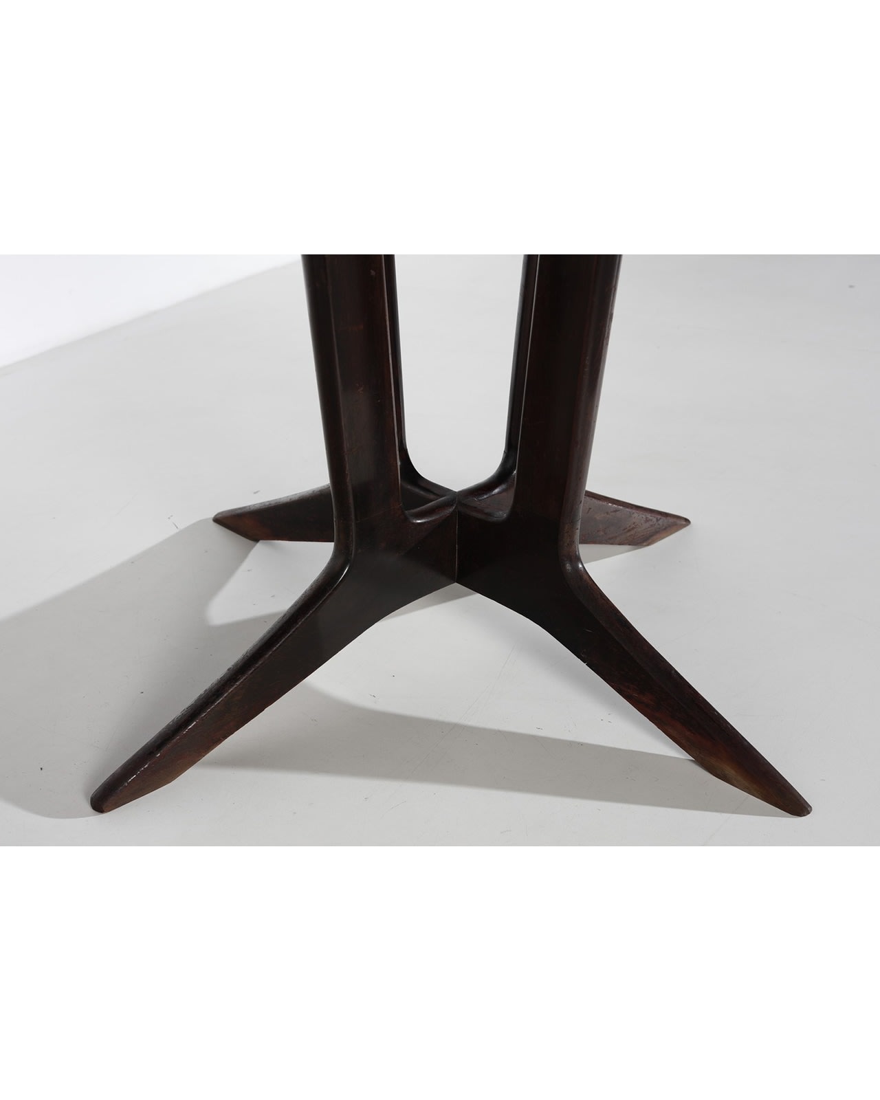 Osvaldo Borsani, Dining Table